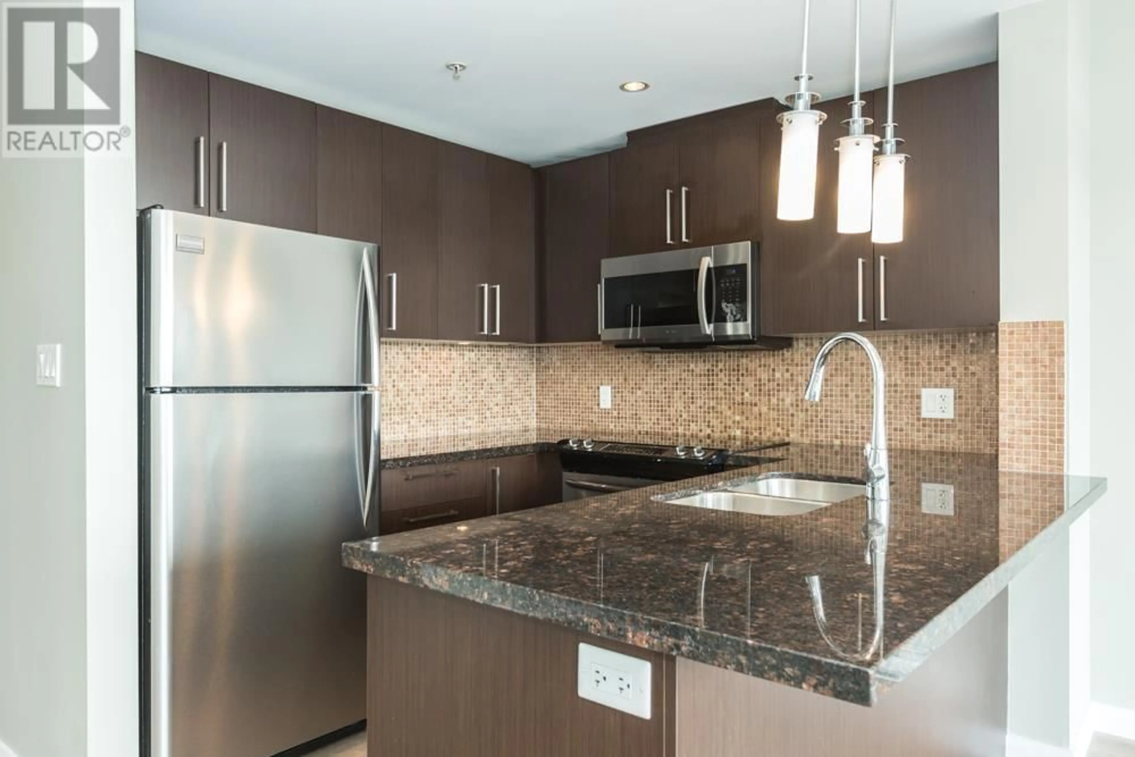 Standard kitchen, ceramic floors, mountain for 1101 888 CARNARVON STREET, New Westminster British Columbia V3M0C6