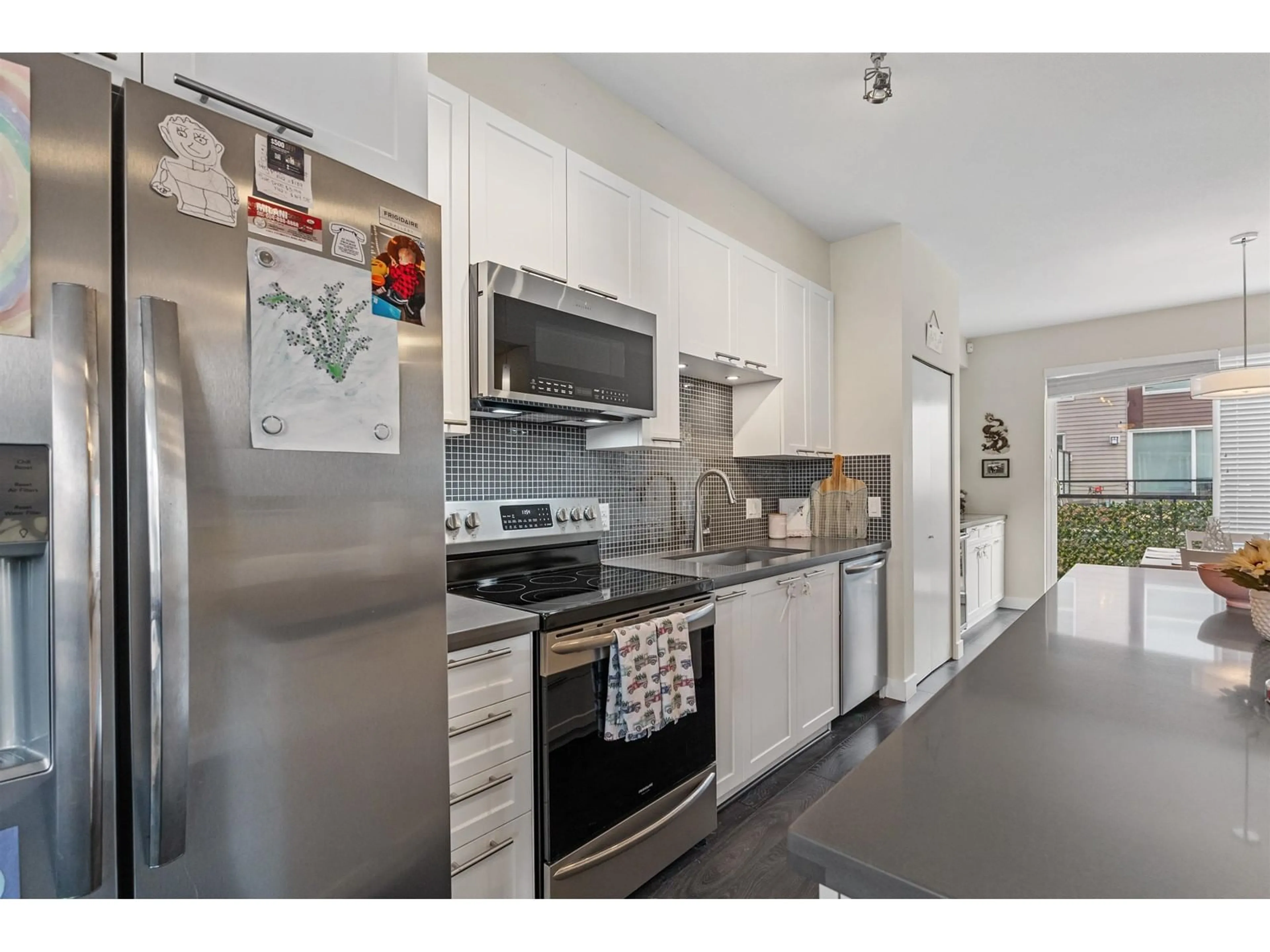 Open concept kitchen for 147 2228 162 STREET, Surrey British Columbia V3Z6P4