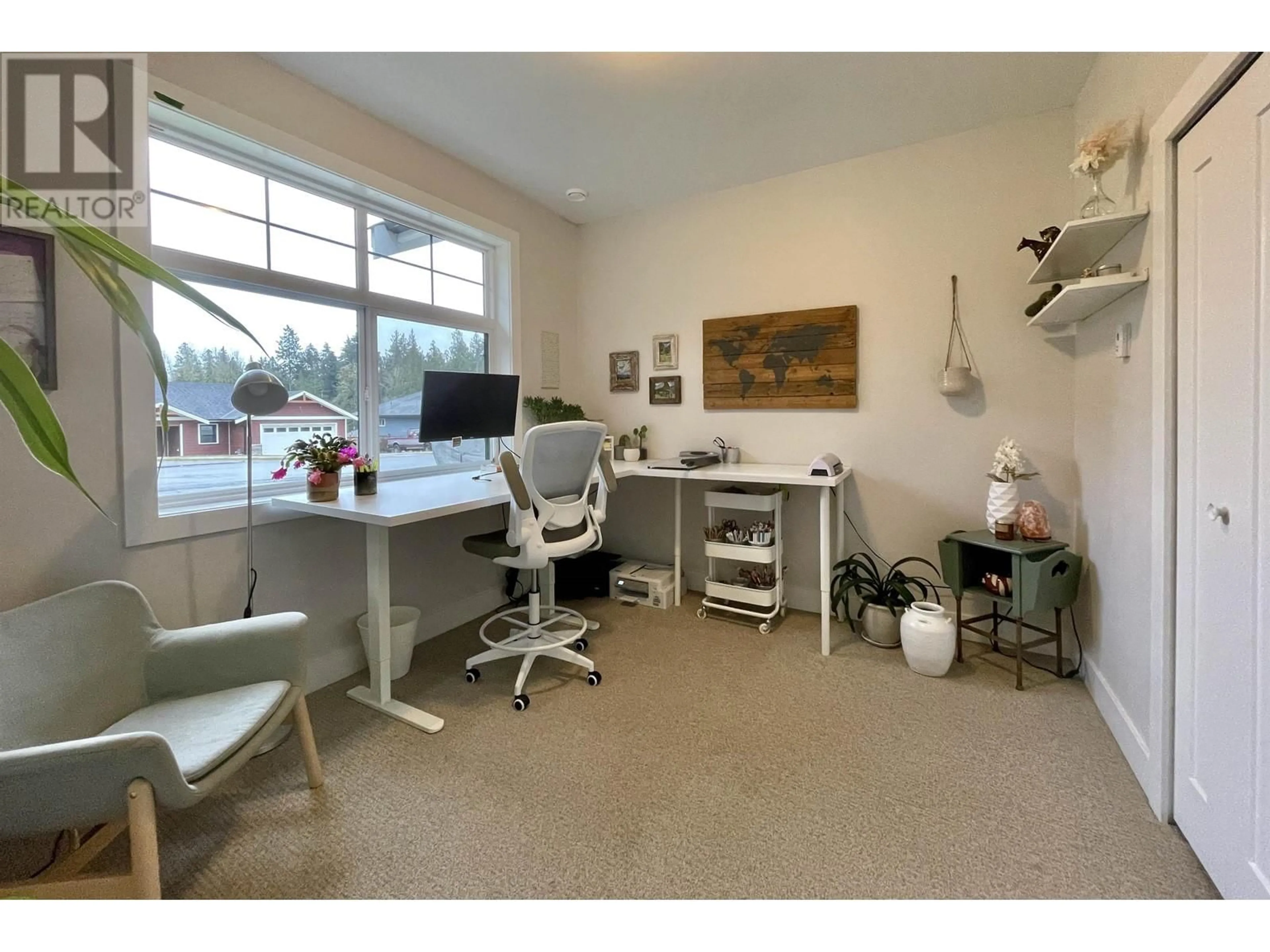 A pic of a room, ceramic floors for 6083 ROSEWOOD PLACE, Sechelt British Columbia V7Z0V6