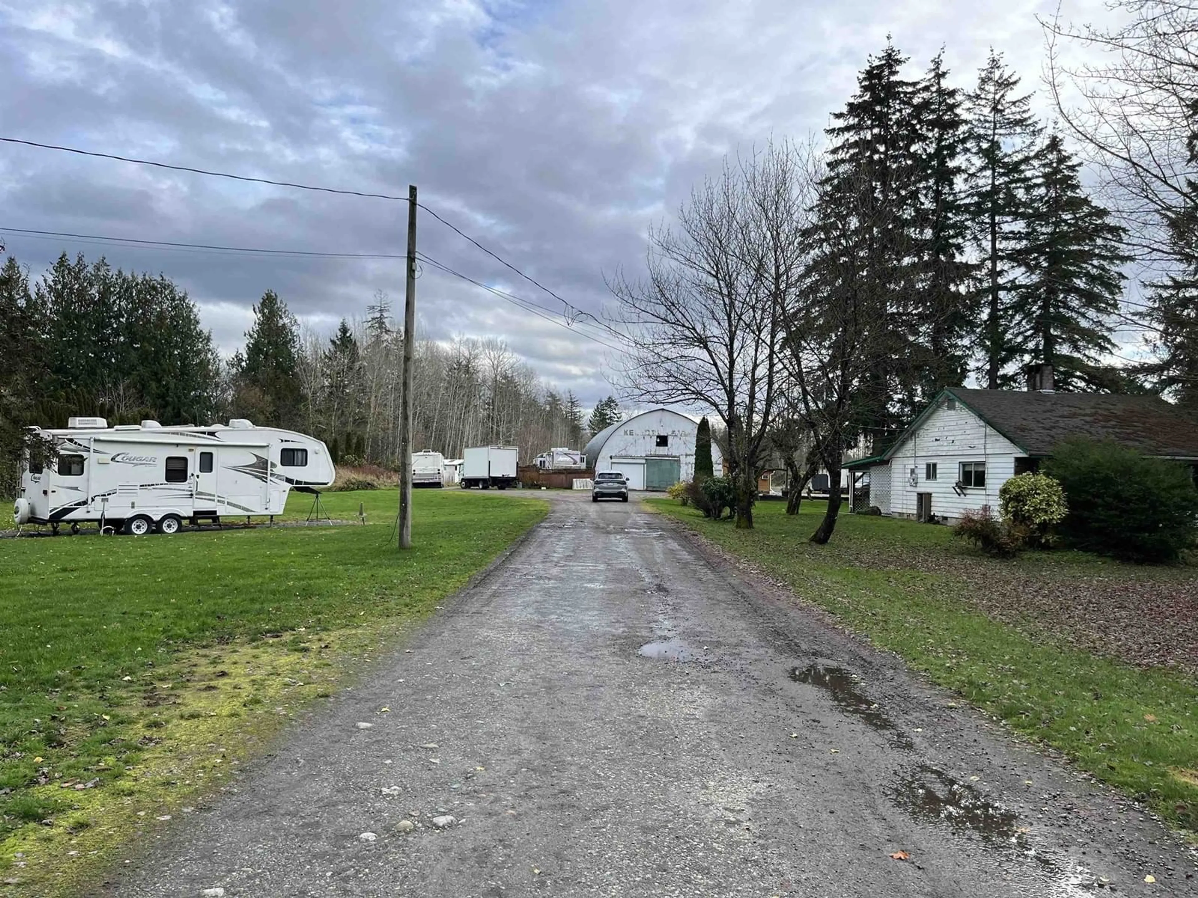 Unknown for 4338 216, Langley British Columbia V3A8P4
