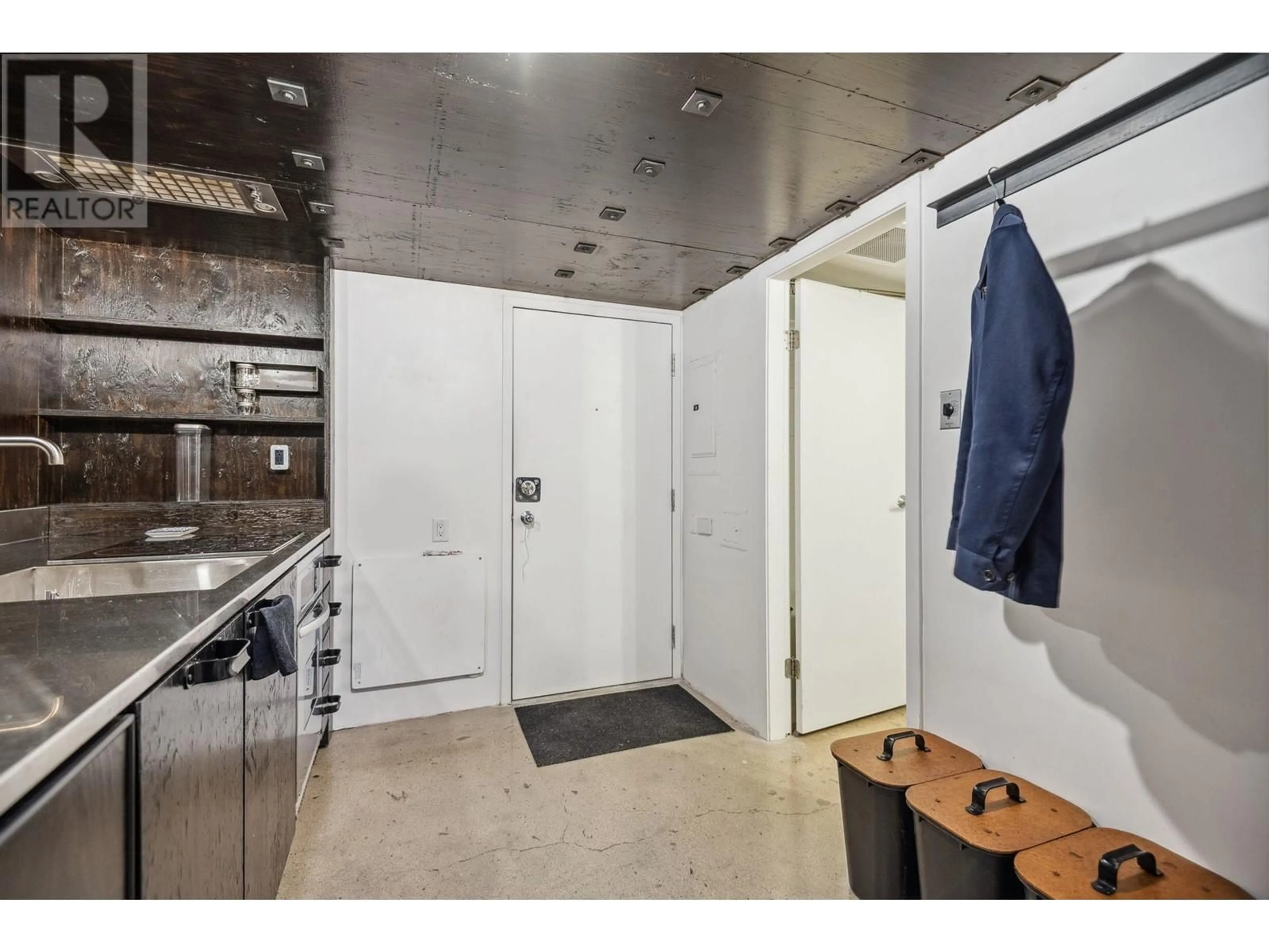 Storage room or clothes room or walk-in closet for 111 1 E CORDOVA STREET, Vancouver British Columbia V6A4H3