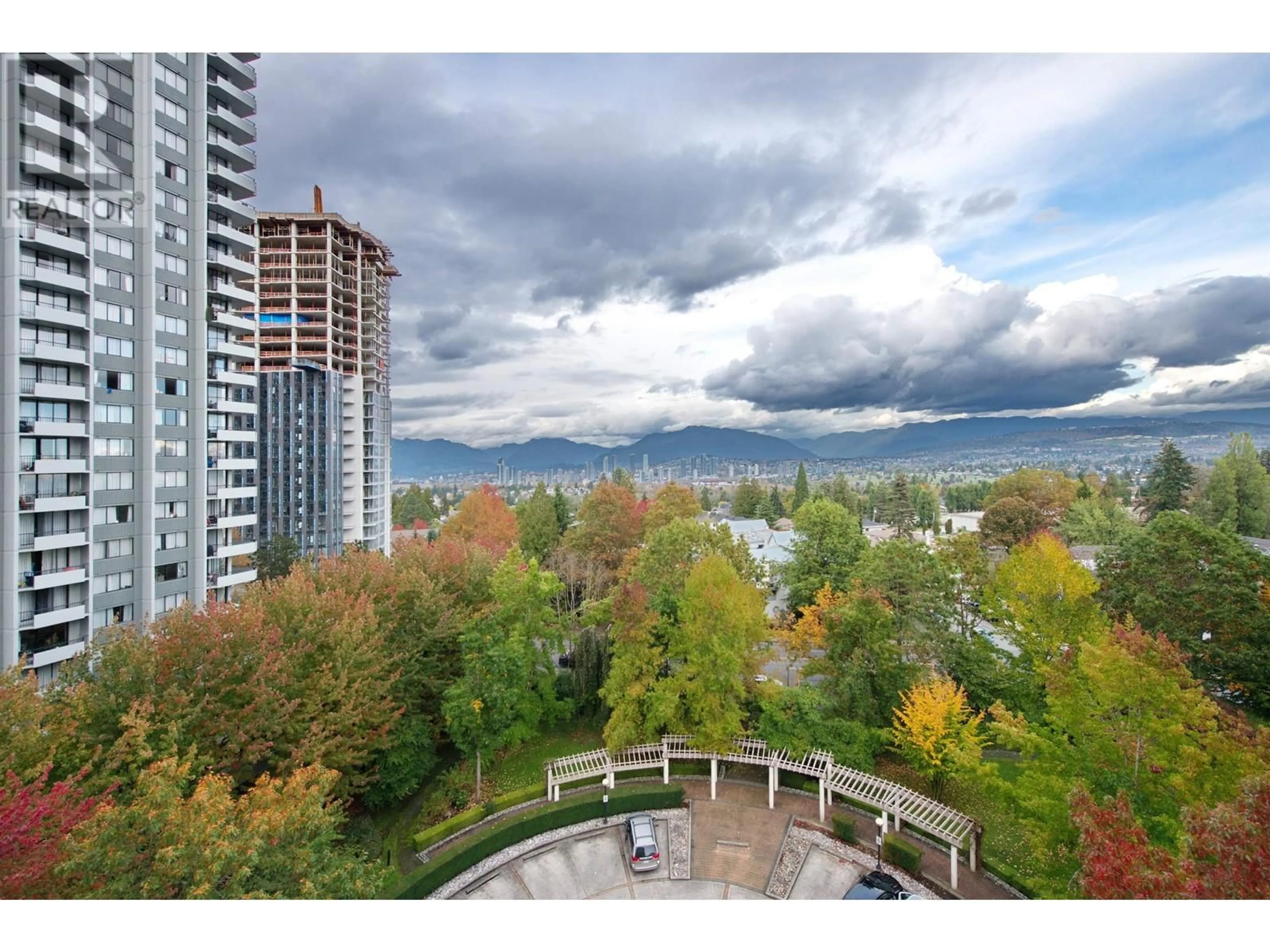 A pic from exterior of the house or condo, lake for 901 5899 WILSON AVENUE, Burnaby British Columbia V5H4R9