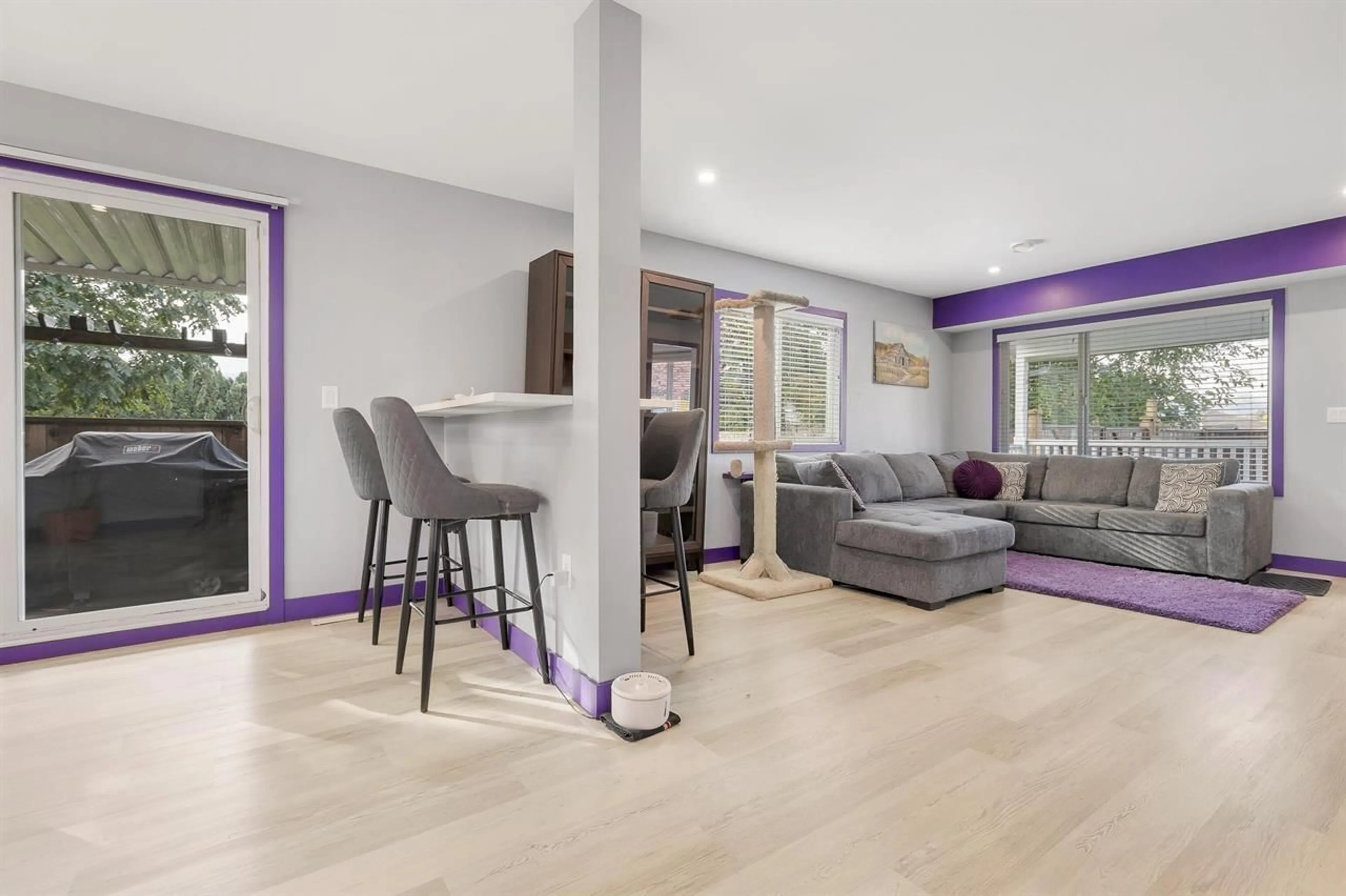 Living room, wood floors for 9088 BROADWAY STREET, Chilliwack British Columbia V2P5W3