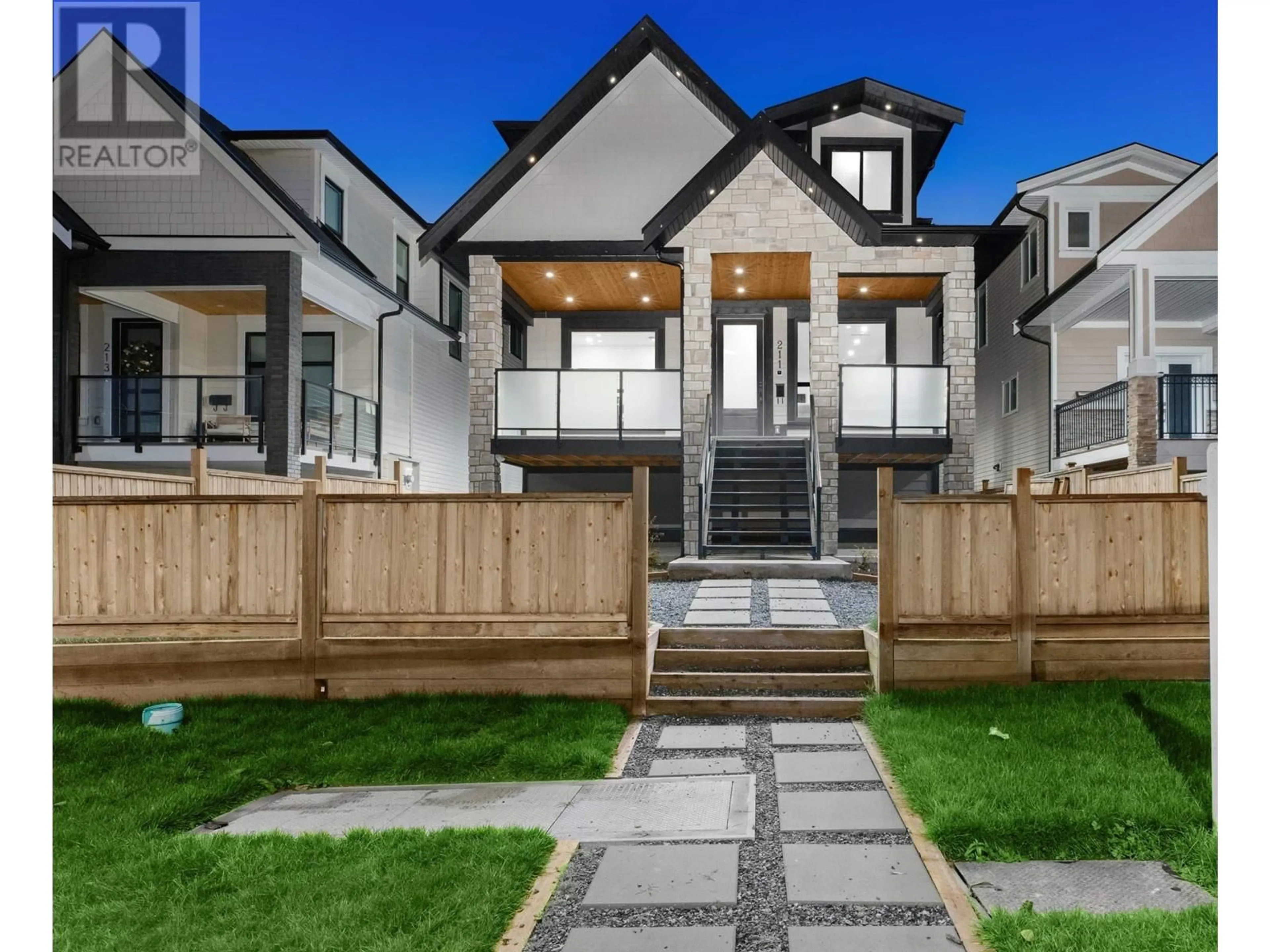 Unknown for 211 JARDINE STREET, New Westminster British Columbia V3M5M4