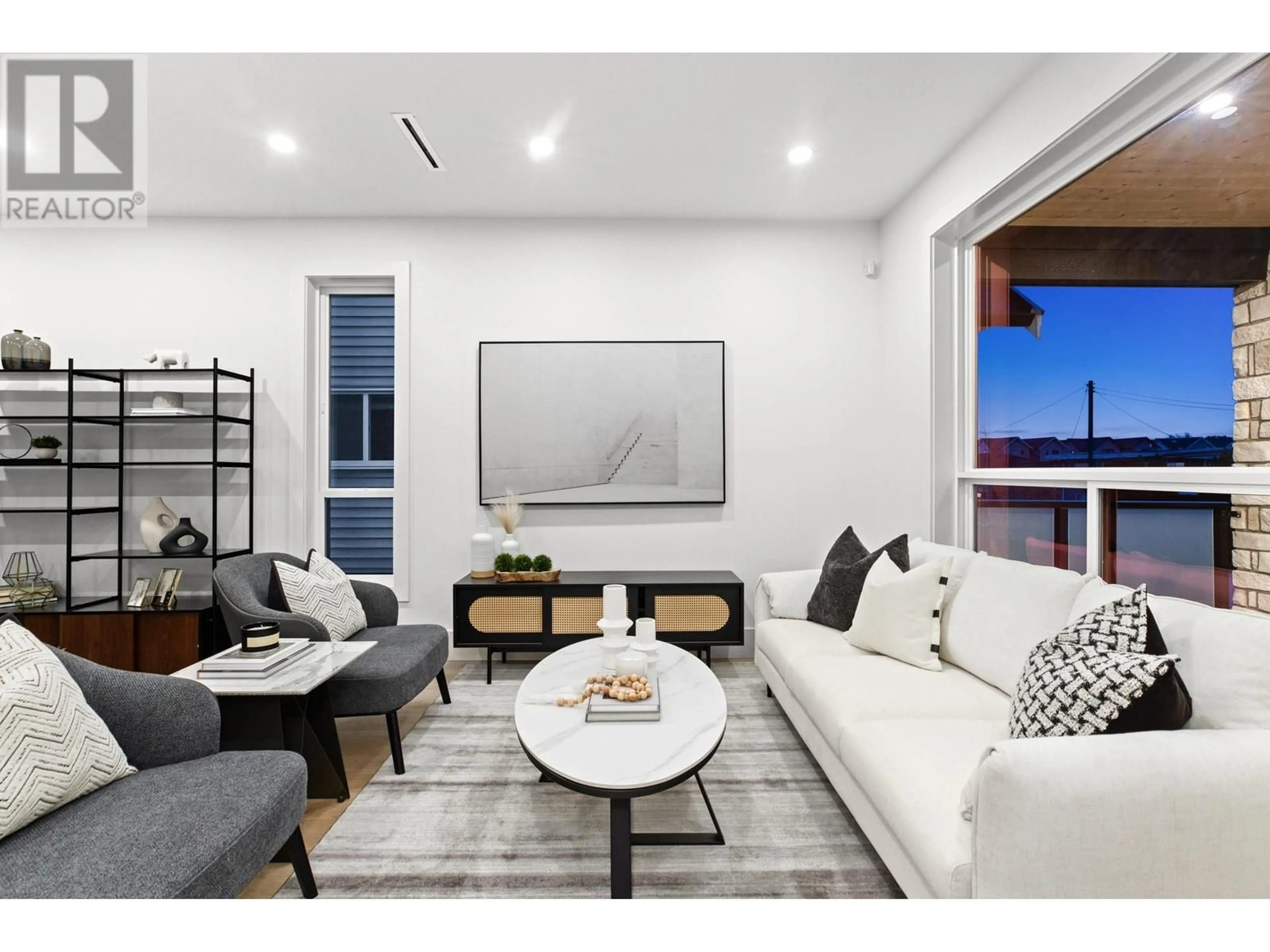 Living room with furniture, unknown for 211 JARDINE STREET, New Westminster British Columbia V3M5M4