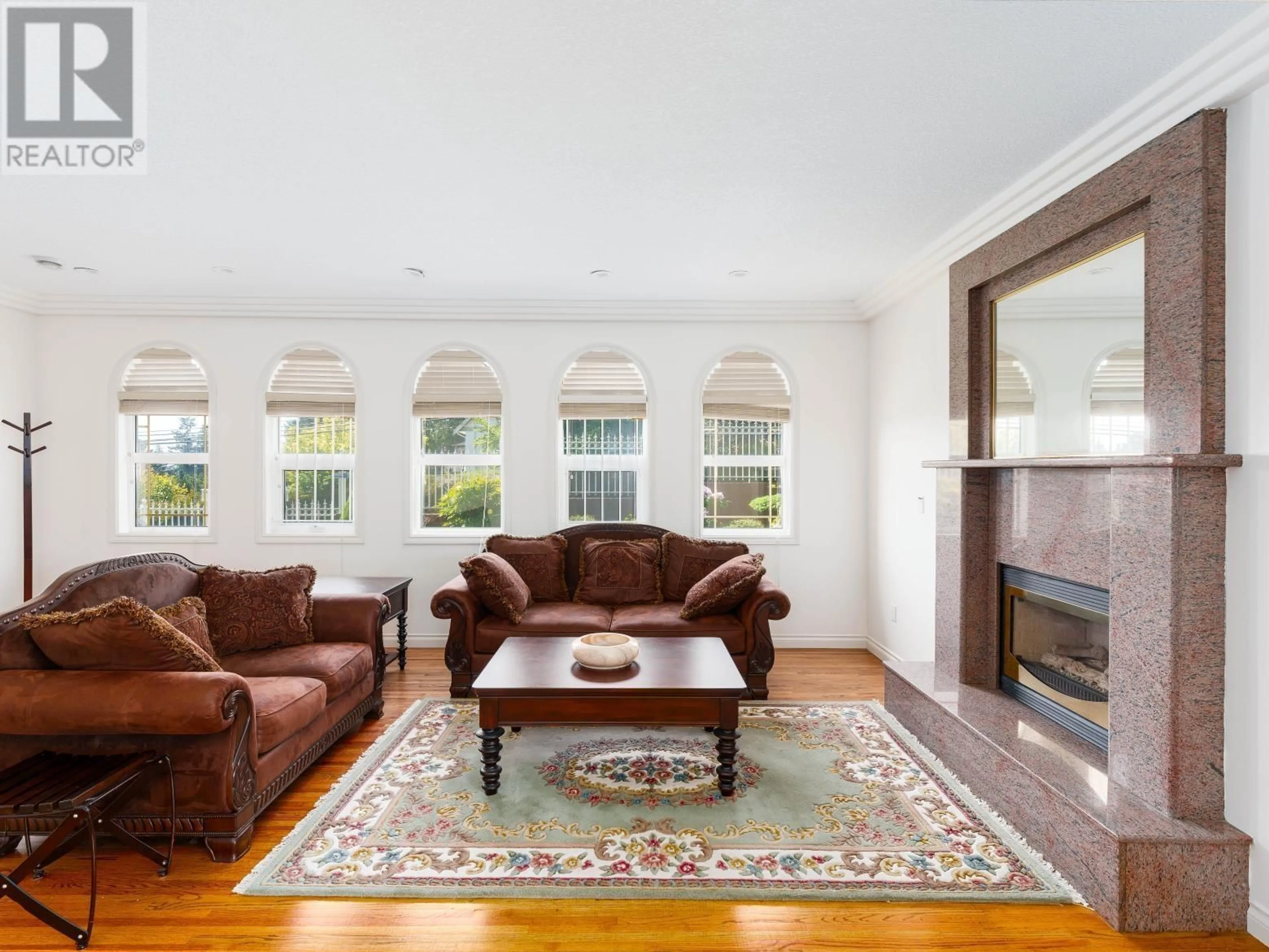 Living room, wood floors for 8108 ROYAL OAK AVENUE, Burnaby British Columbia V5J5J5