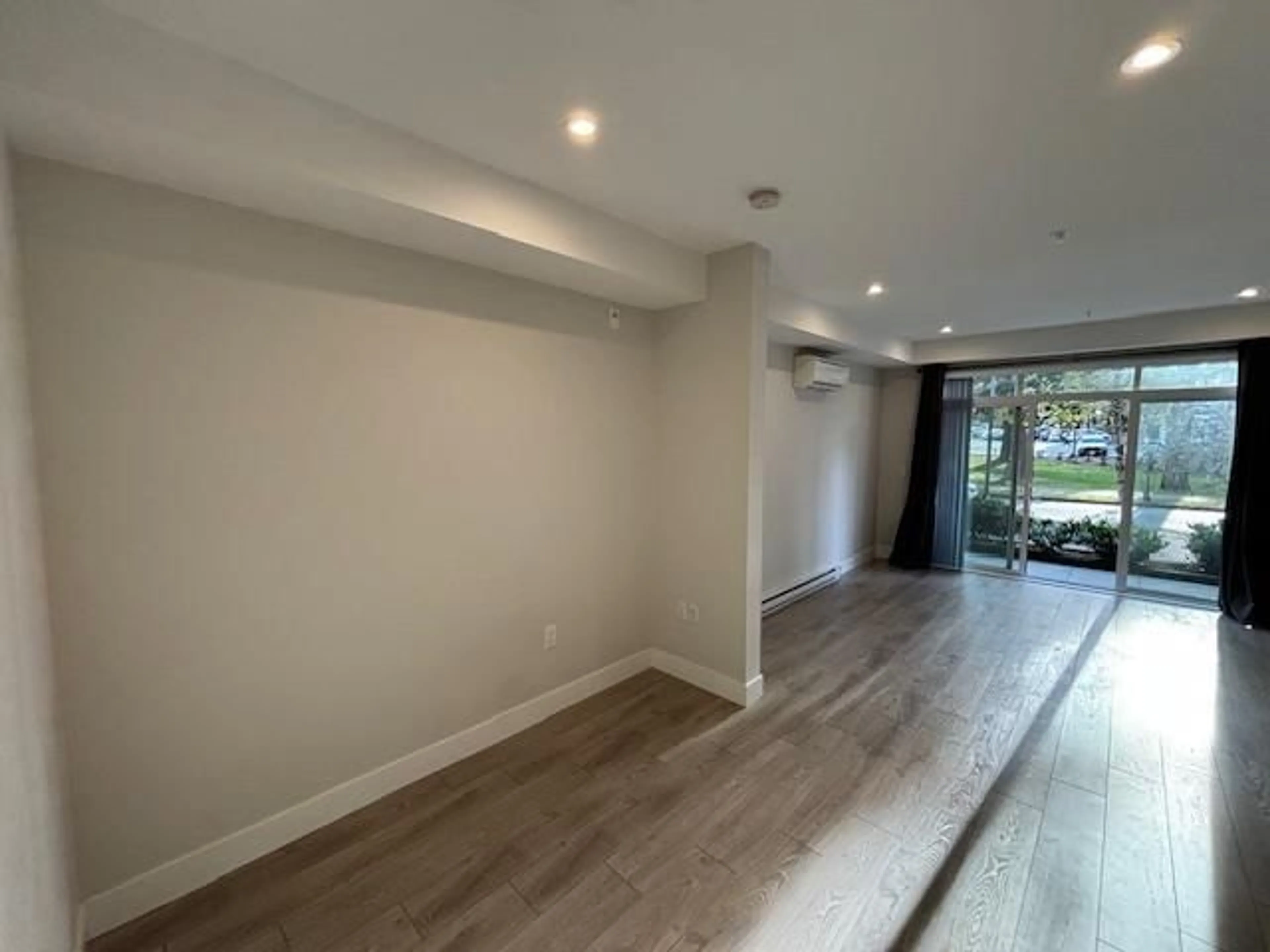 A pic of a room for 107 45510 MARKET WAY|Garrison Crossing, Chilliwack British Columbia V2R6E1