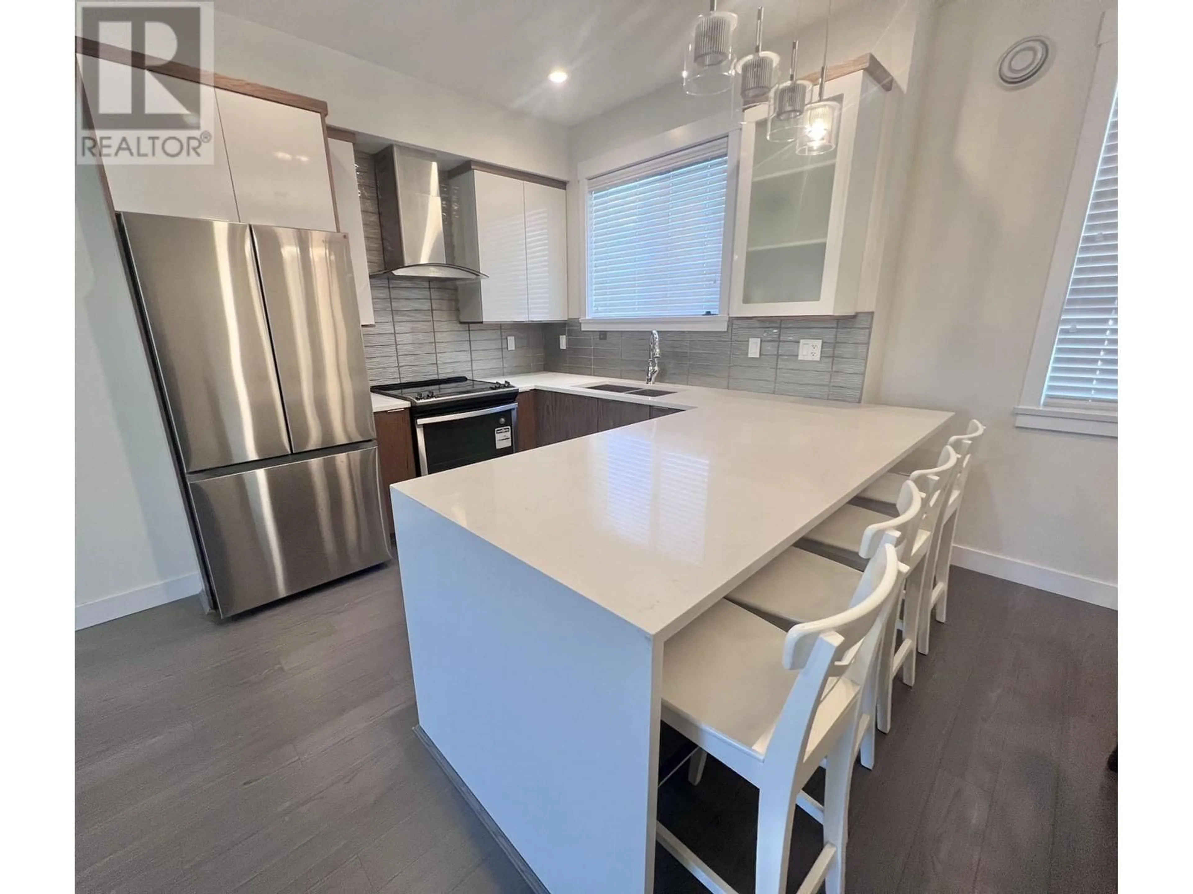 Open concept kitchen for 8 7011 WILLIAMS ROAD, Richmond British Columbia V7A1E7