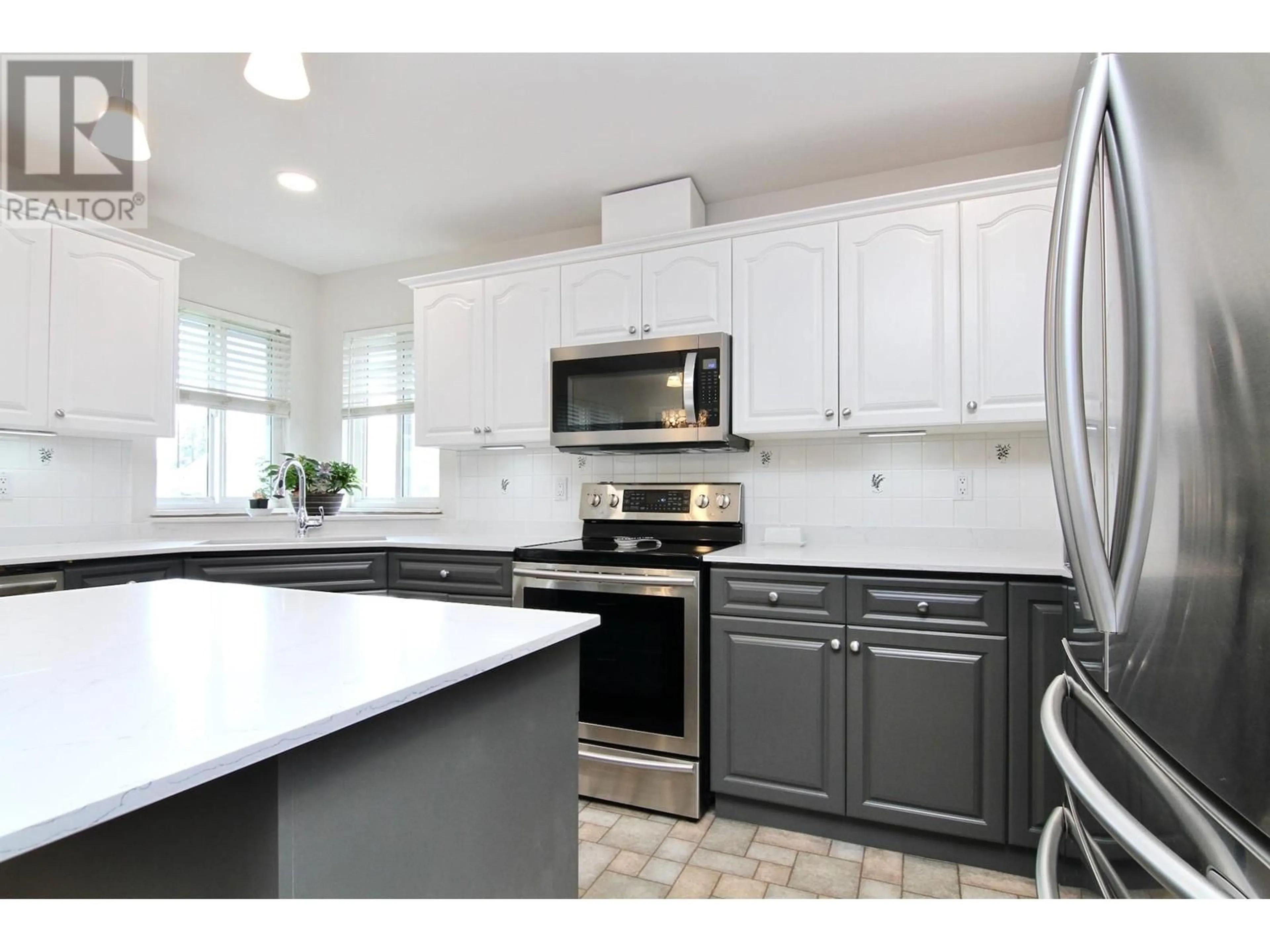 Open concept kitchen for 20205 DITTON STREET, Maple Ridge British Columbia V2X3N1