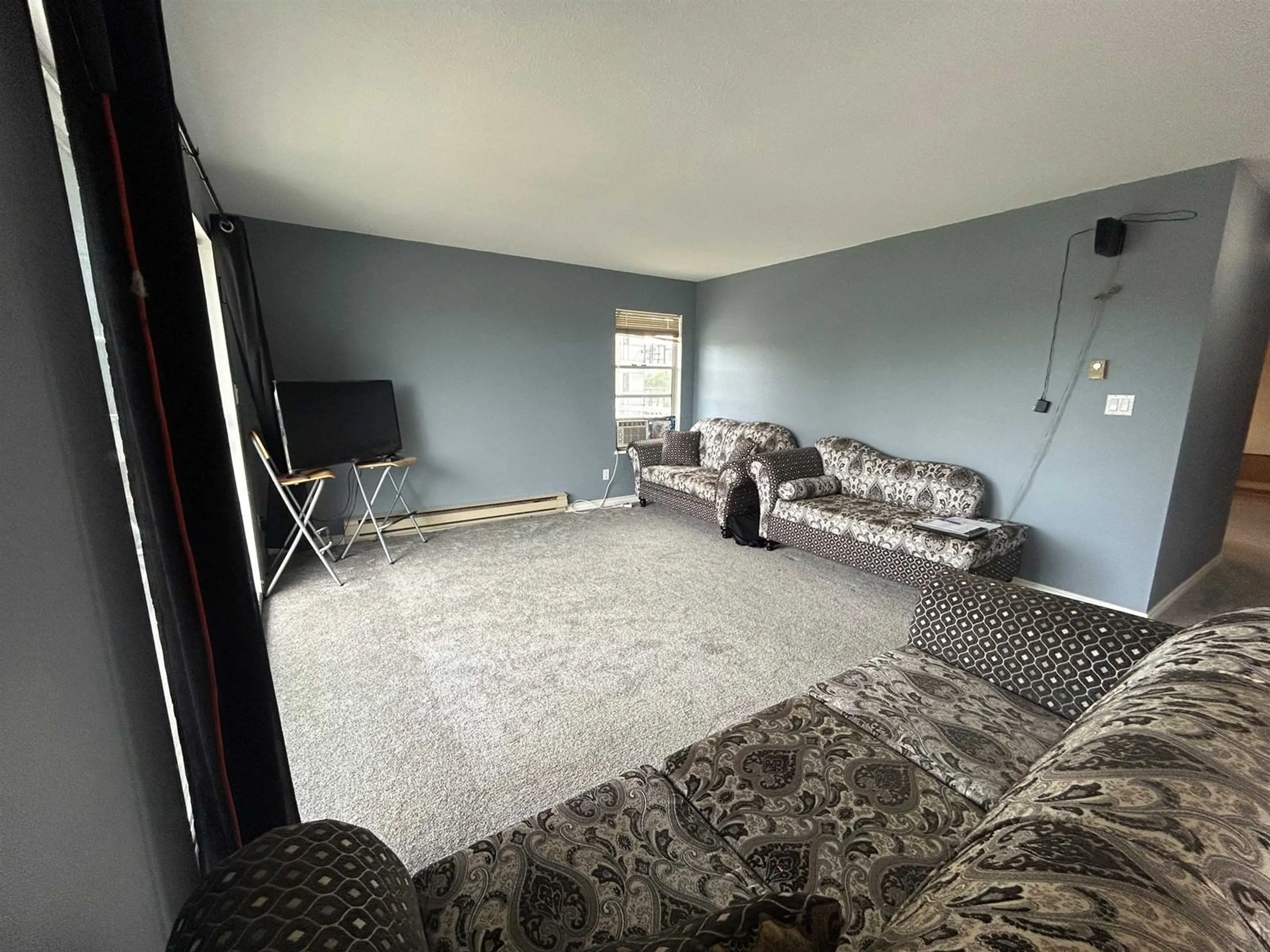 A pic of a room, carpet floors for 303 2750 FULLER STREET, Abbotsford British Columbia V2S3K1