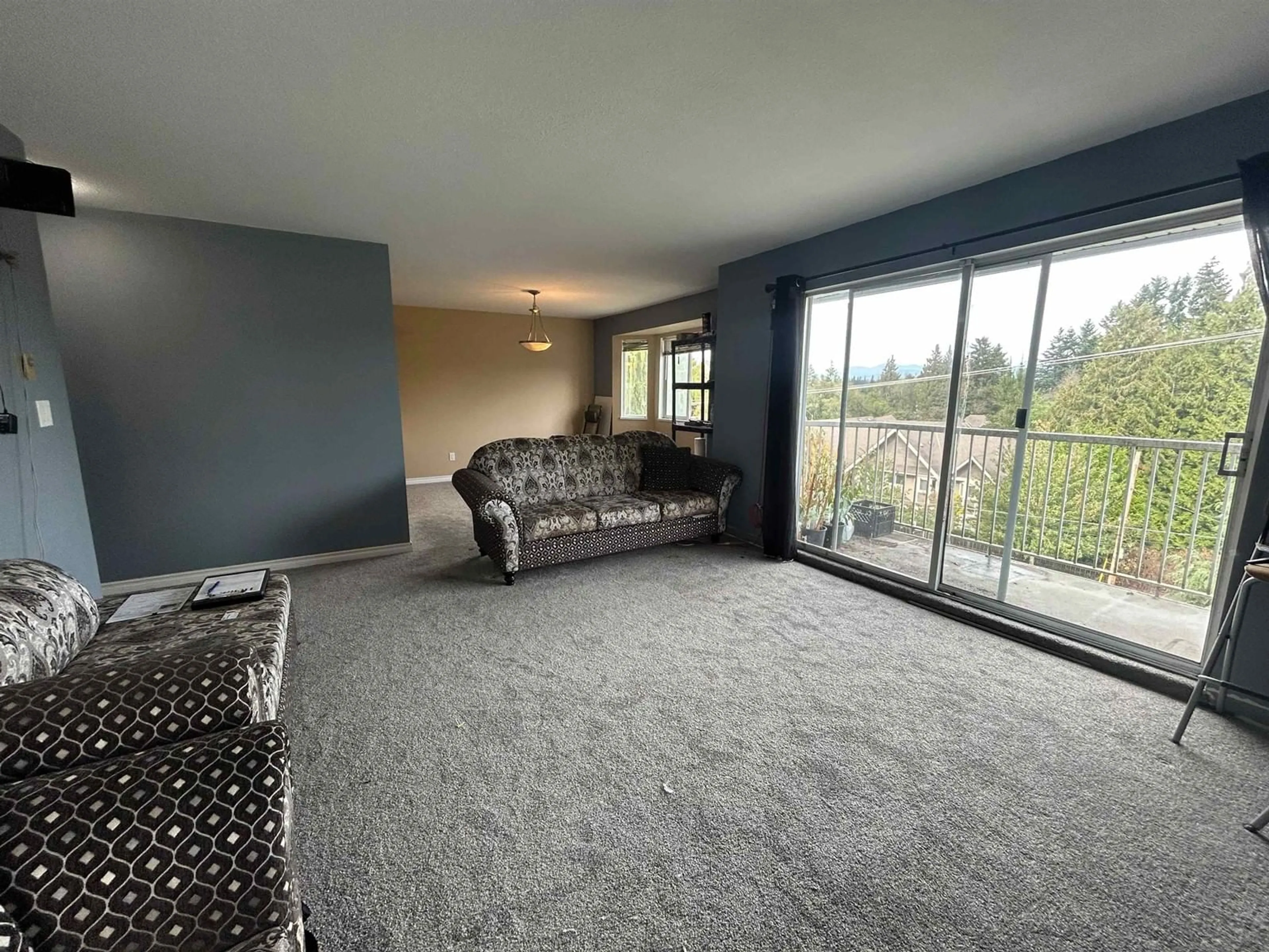 A pic of a room, carpet floors for 303 2750 FULLER STREET, Abbotsford British Columbia V2S3K1