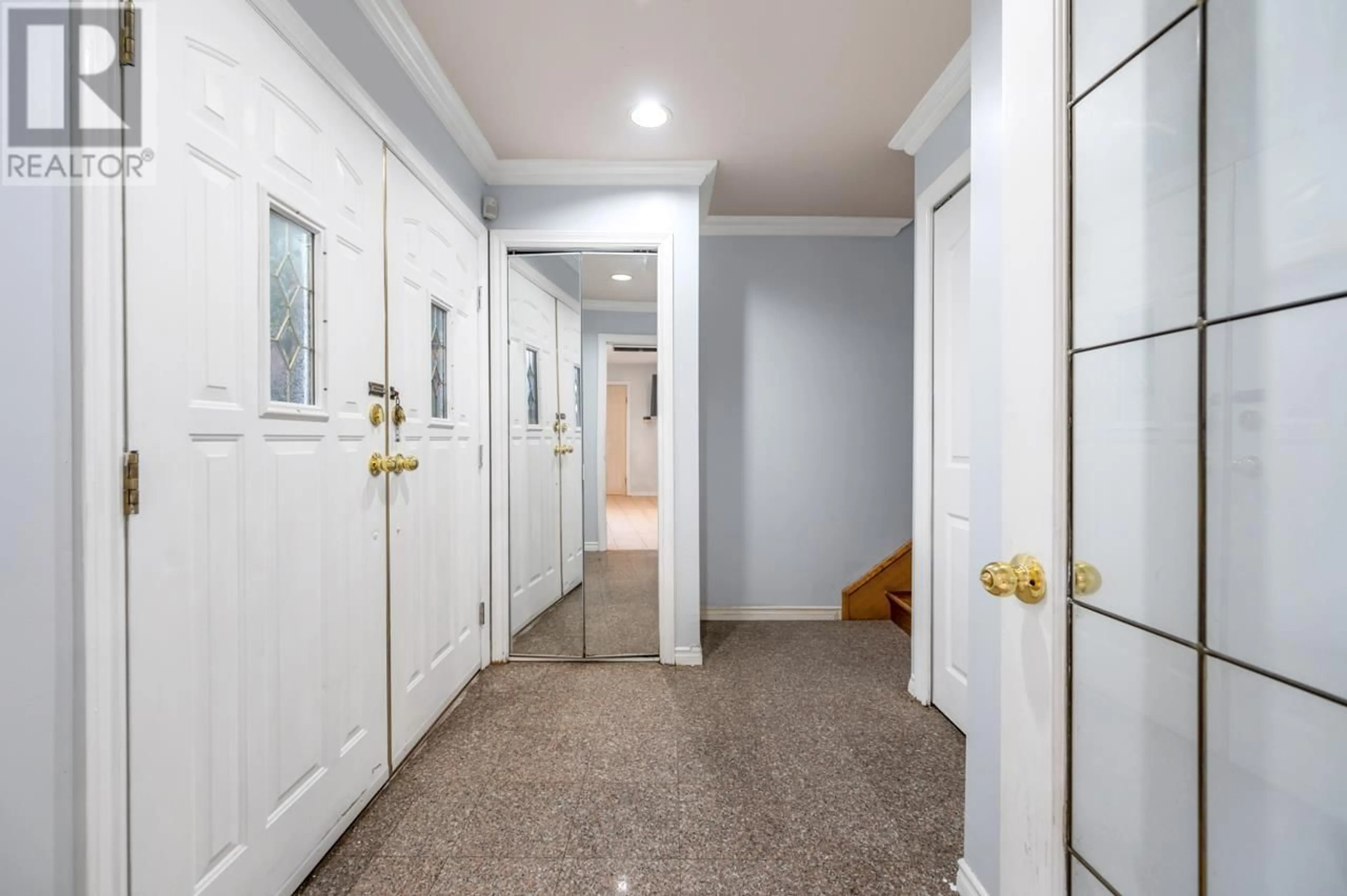 Indoor foyer, unknown floor for 3055 DOUGLAS ROAD, Burnaby British Columbia V5G3N8