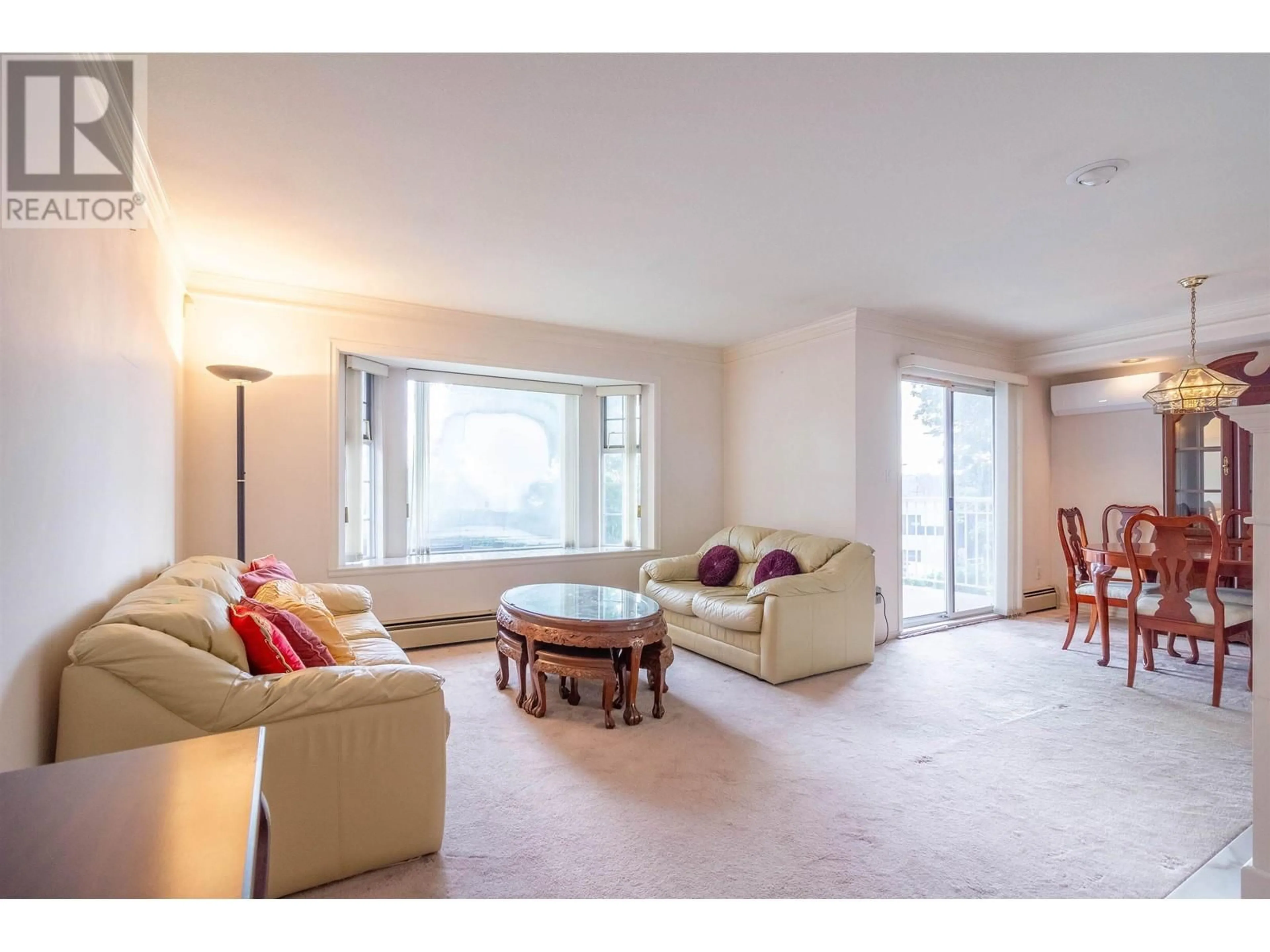 Living room, wood floors for 3797 PARKER STREET, Burnaby British Columbia V5C3B3