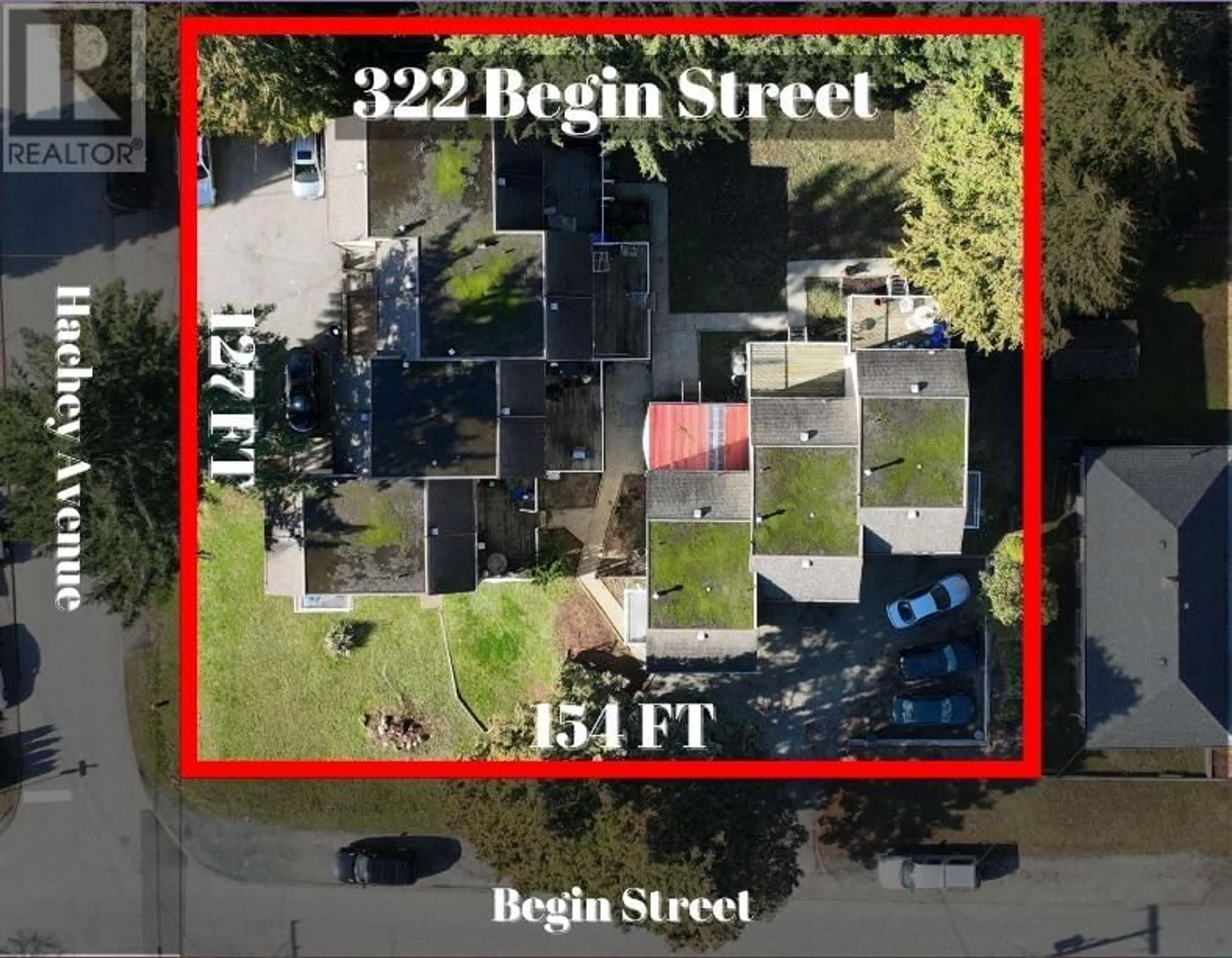 A pic from outside/outdoor area/front of a property/back of a property/a pic from drone, street for 1 322 BEGIN STREET, Coquitlam British Columbia V3K4V9