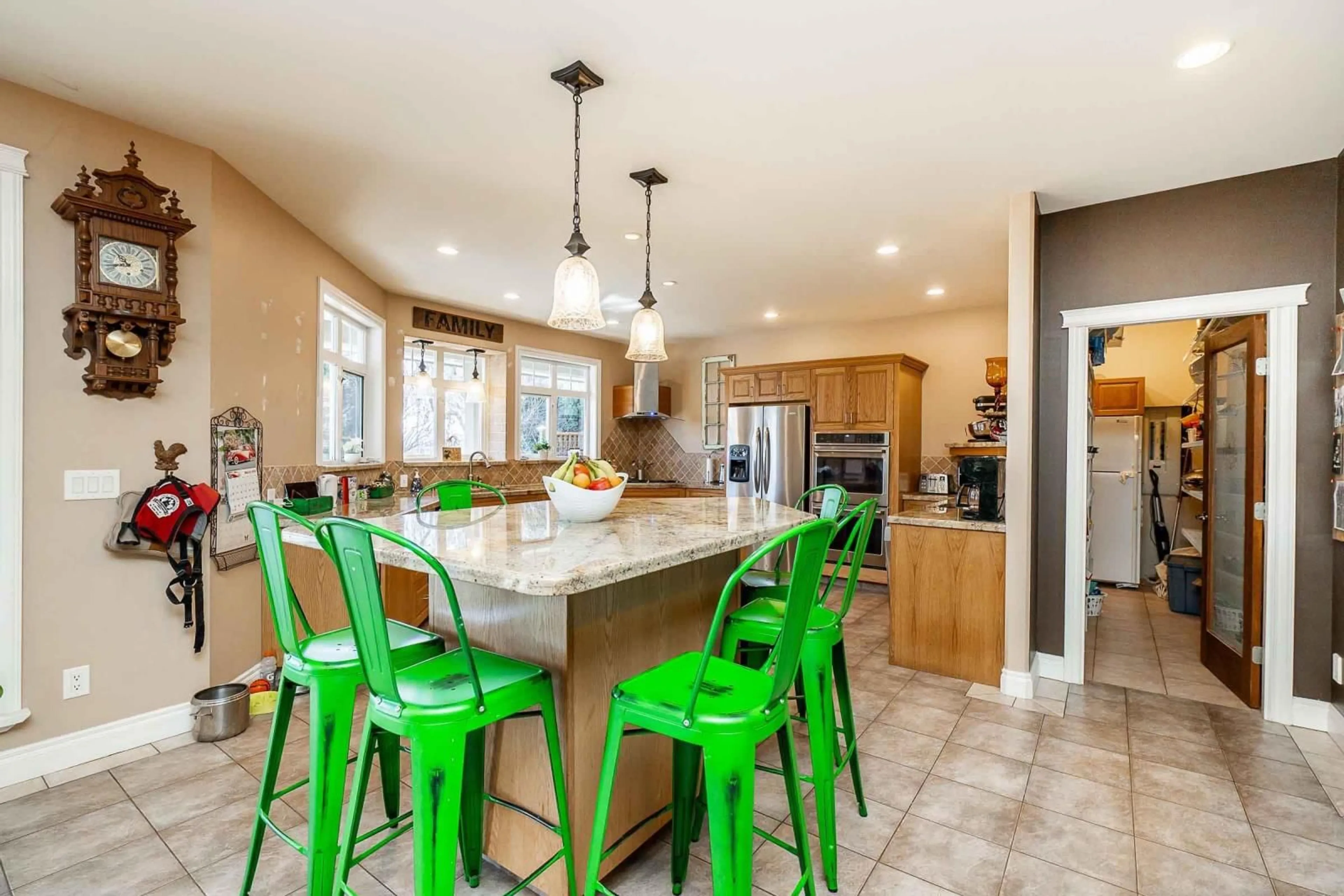 Open concept kitchen for 43026 SOUTH SUMAS ROAD, Chilliwack British Columbia V2R4L7