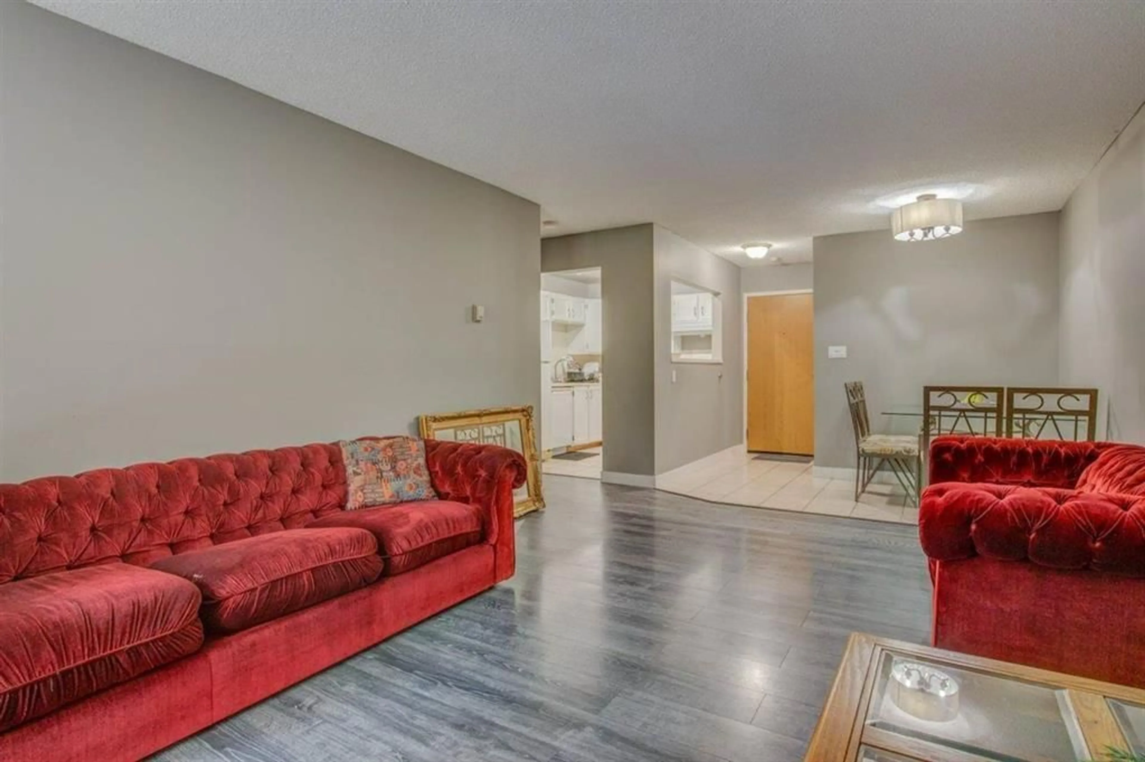 Living room with furniture, unknown for 1013 - 13837 100, Surrey British Columbia V3T5K9