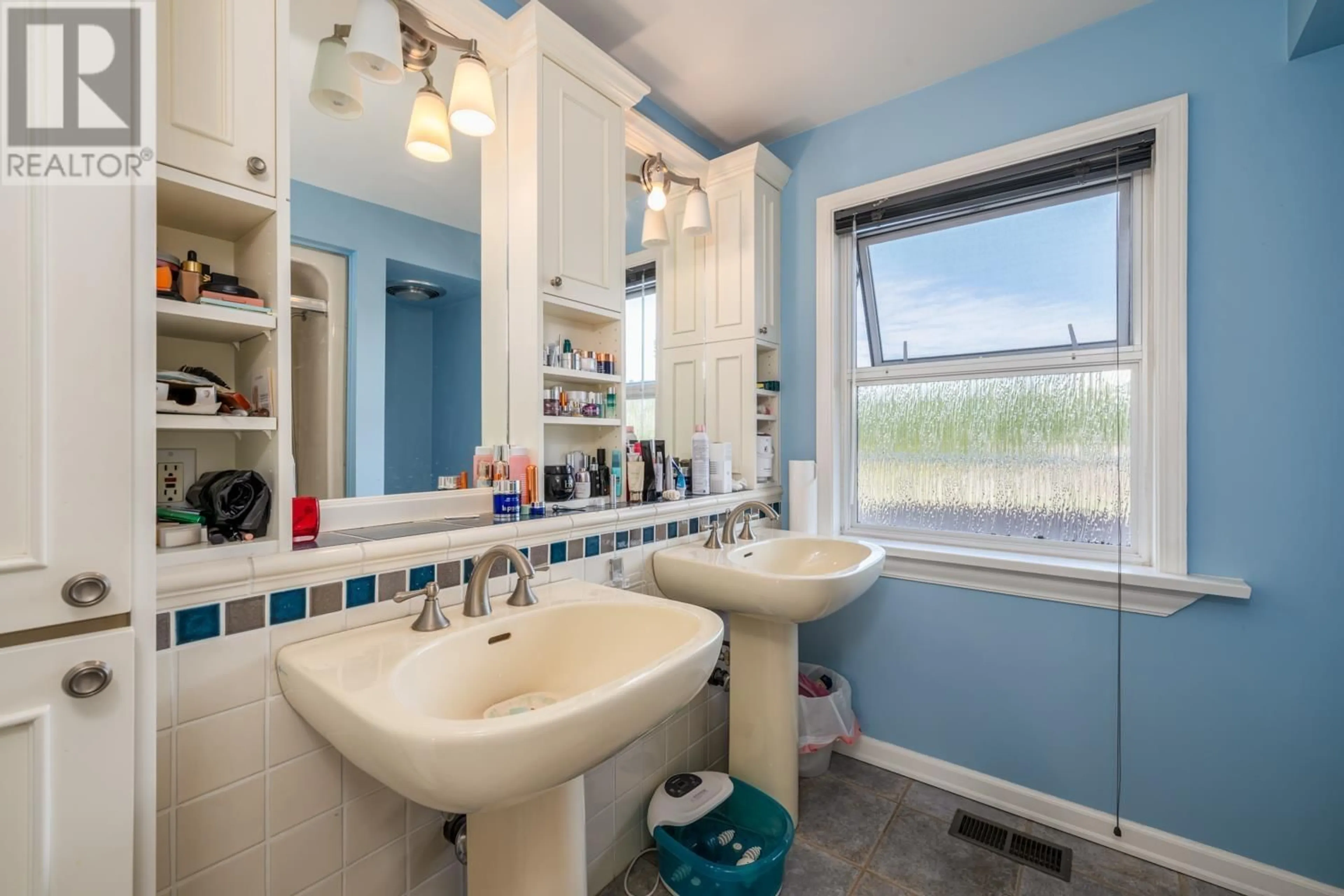 Bathroom for 4389 LOCARNO CRESCENT, Vancouver British Columbia V6R1G2