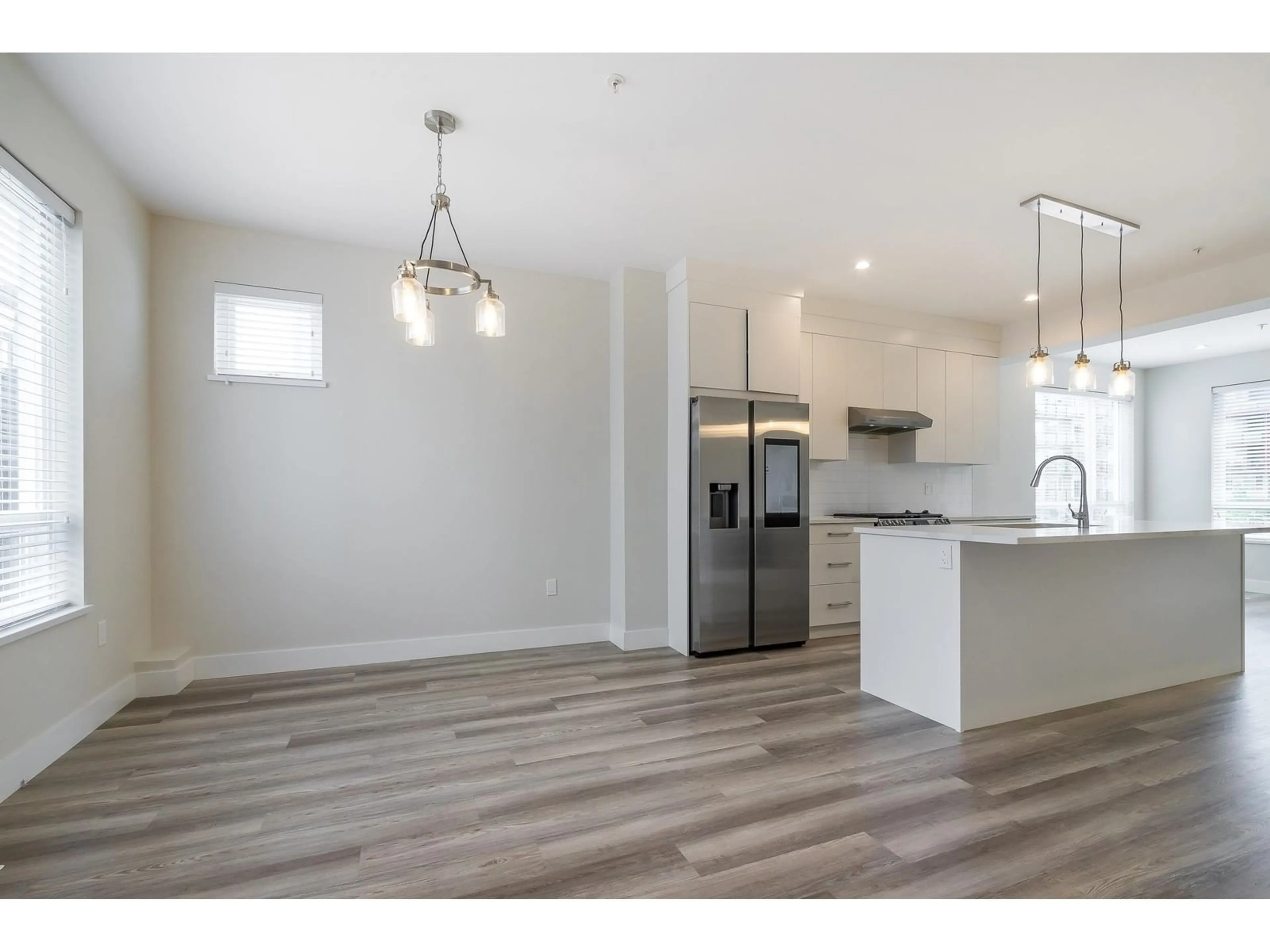 Open concept kitchen for 16 5515 199A STREET, Langley British Columbia V3A1J7