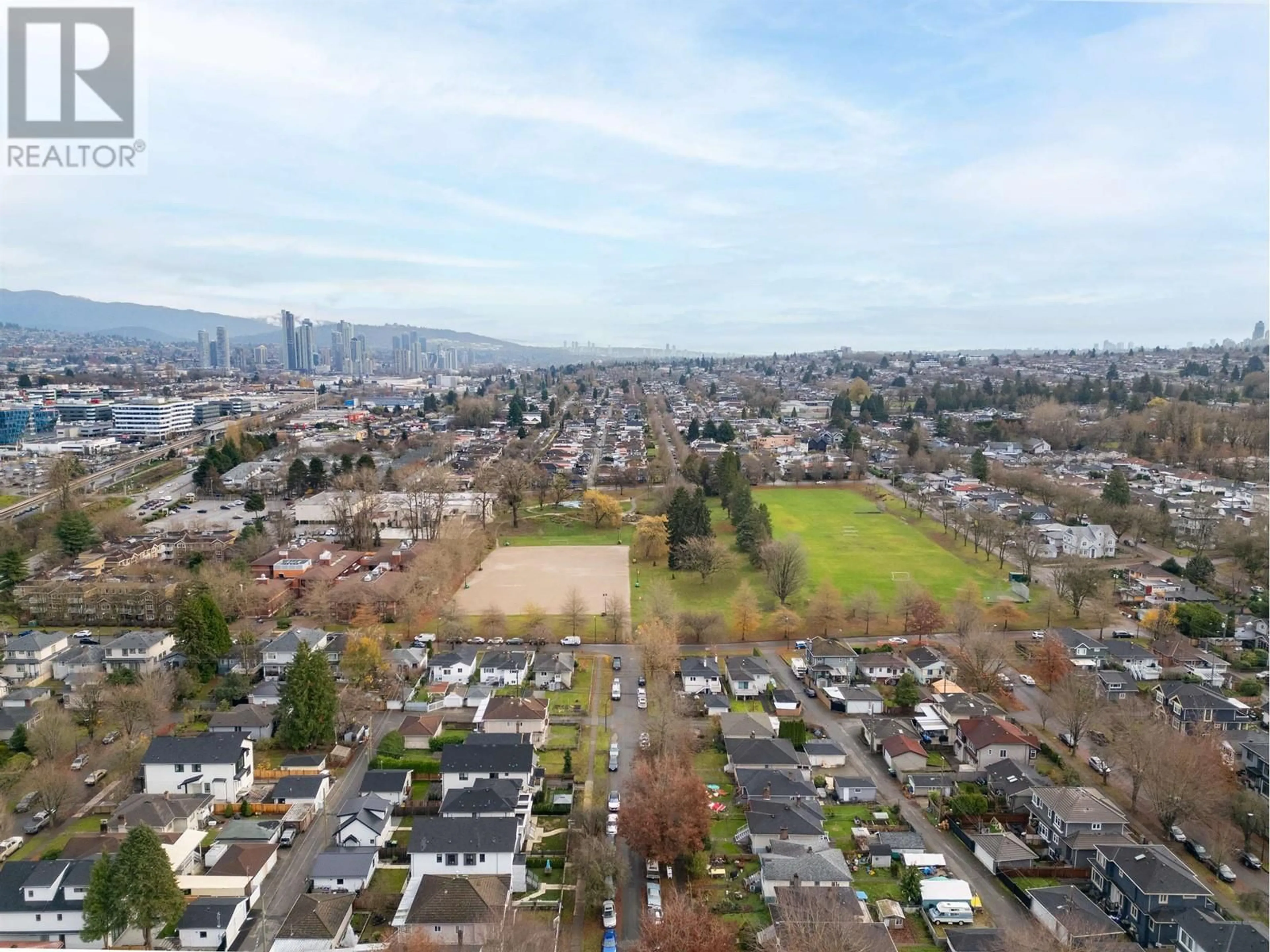 A pic from exterior of the house or condo, the view of city buildings for 2577 E 16TH AVENUE, Vancouver British Columbia V5M2L5