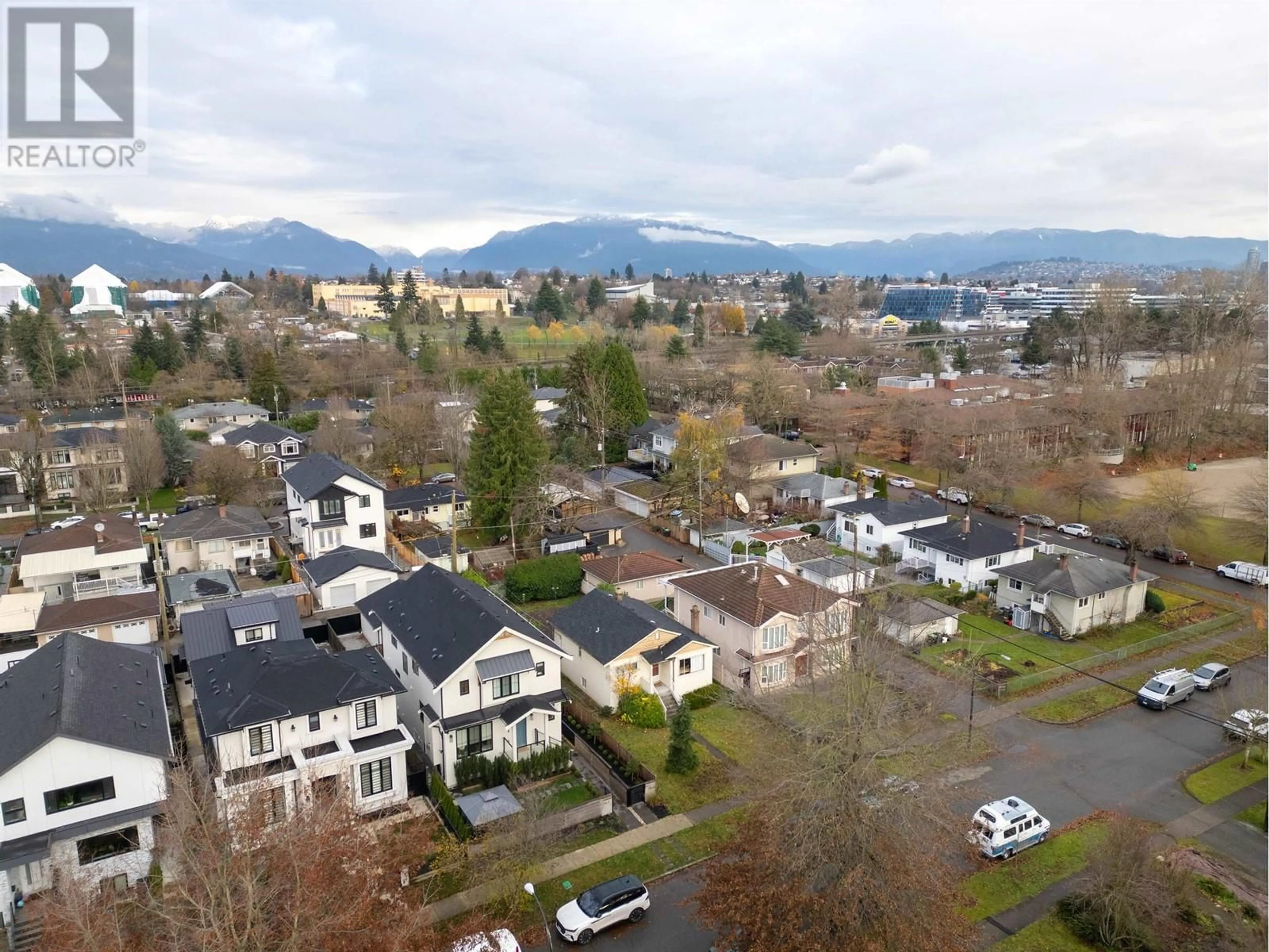 Frontside or backside of a home, the view of city buildings for 2577 E 16TH AVENUE, Vancouver British Columbia V5M2L5