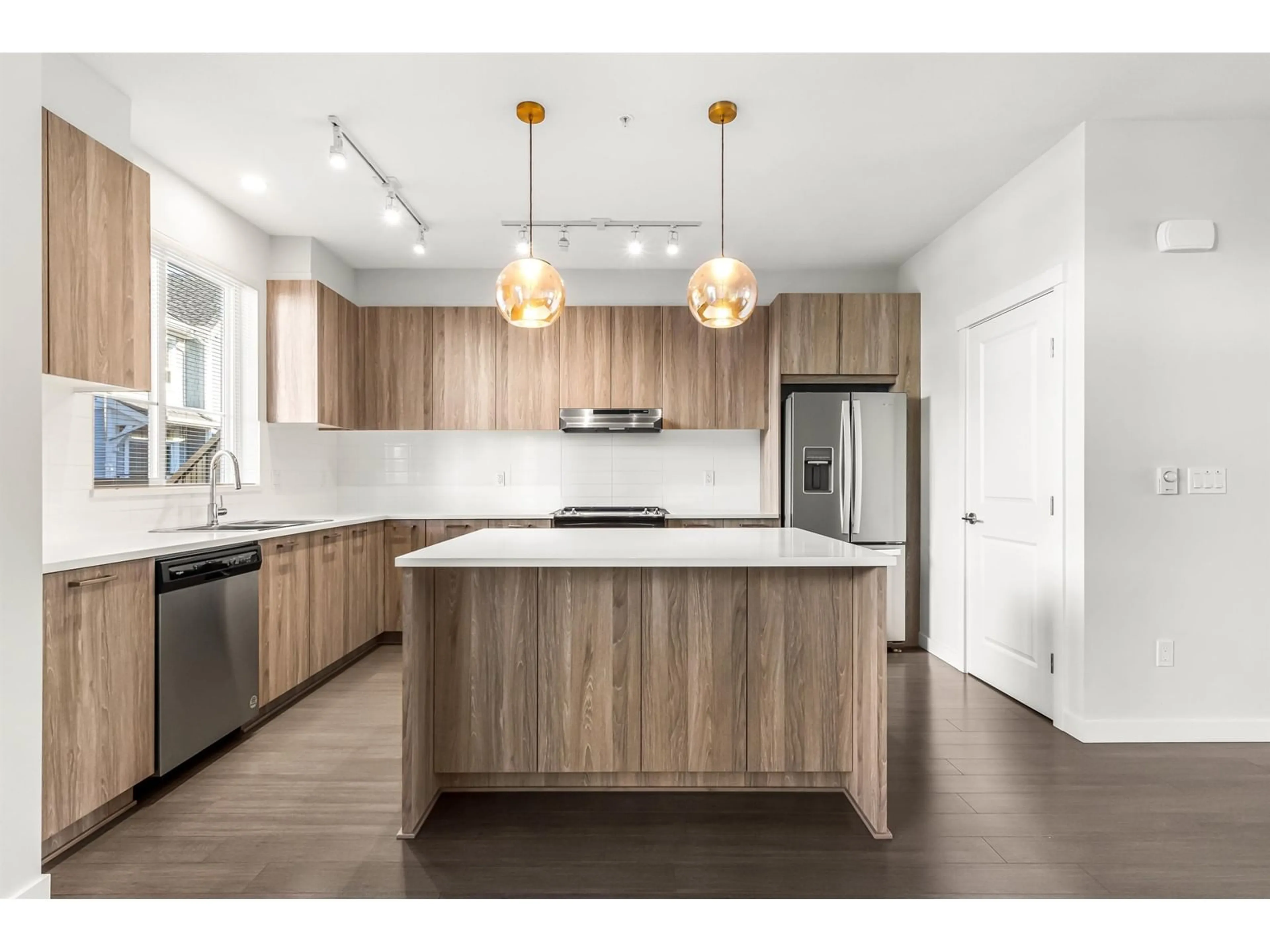 Open concept kitchen for 108 8335 NELSON STREET, Mission British Columbia V4S0E4