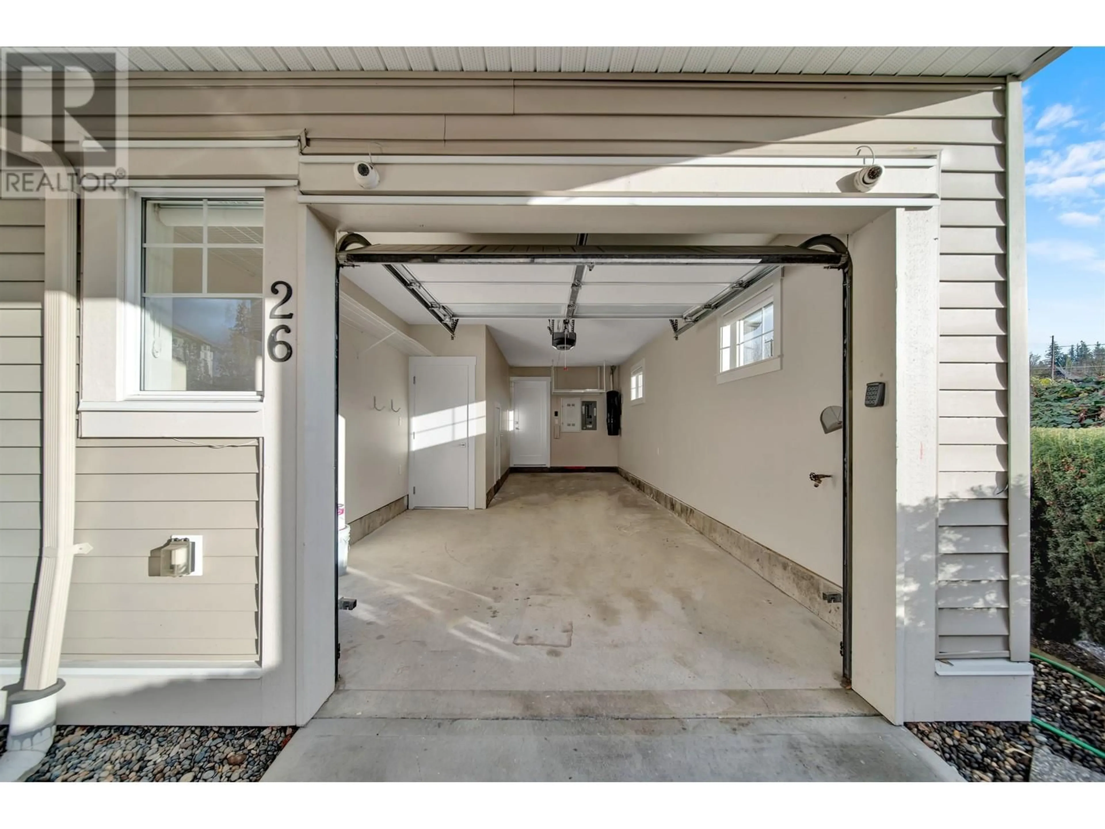 Indoor garage, cement floor for 26 10151 240 STREET, Maple Ridge British Columbia V2W0G9