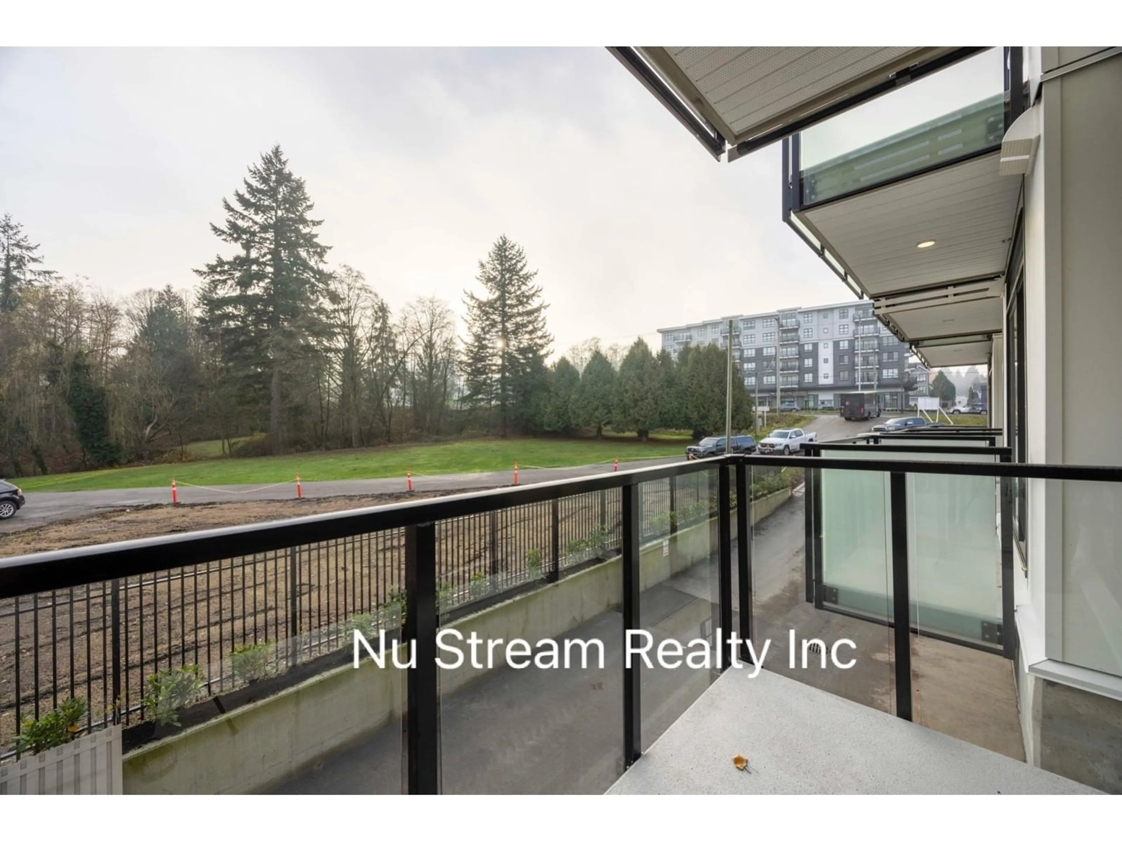 A pic from exterior of the house or condo, the street view for 10 6328 KING GEORGE BOULEVARD, Surrey British Columbia V3X3J8