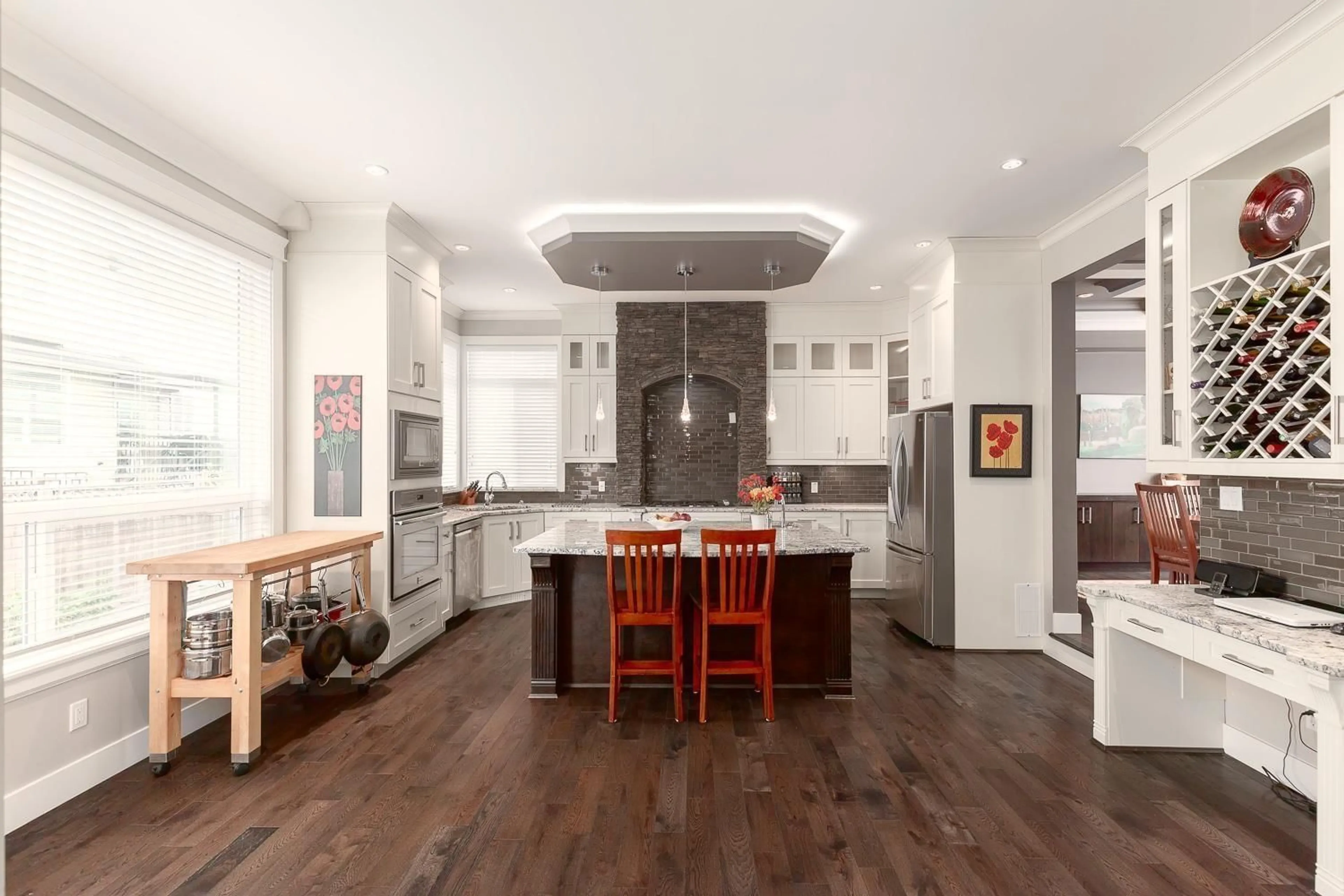 Contemporary kitchen, unknown for 12525 58A, Surrey British Columbia V3X0E8