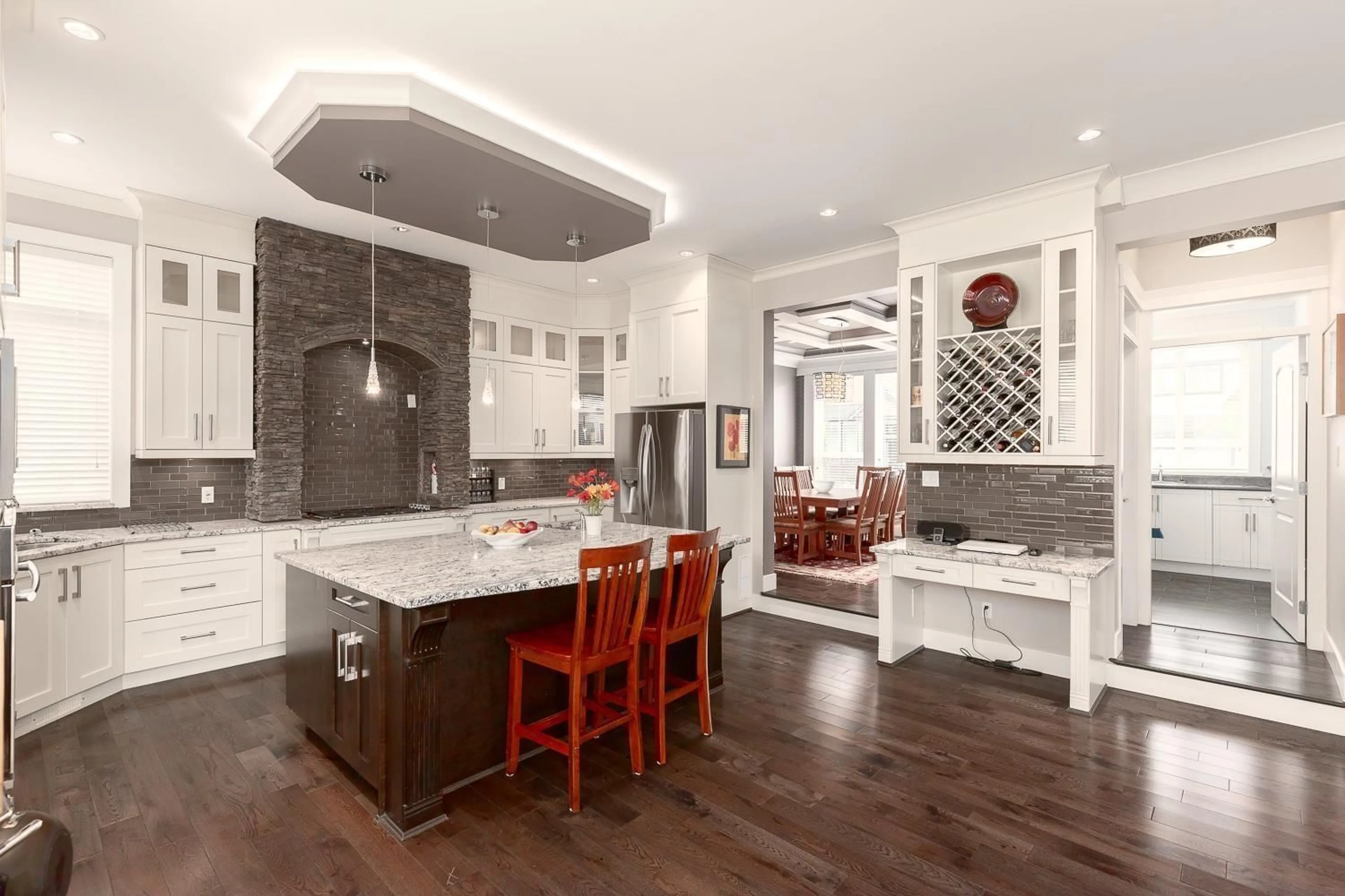 Open concept kitchen, ceramic/tile floor for 12525 58A, Surrey British Columbia V3X0E8