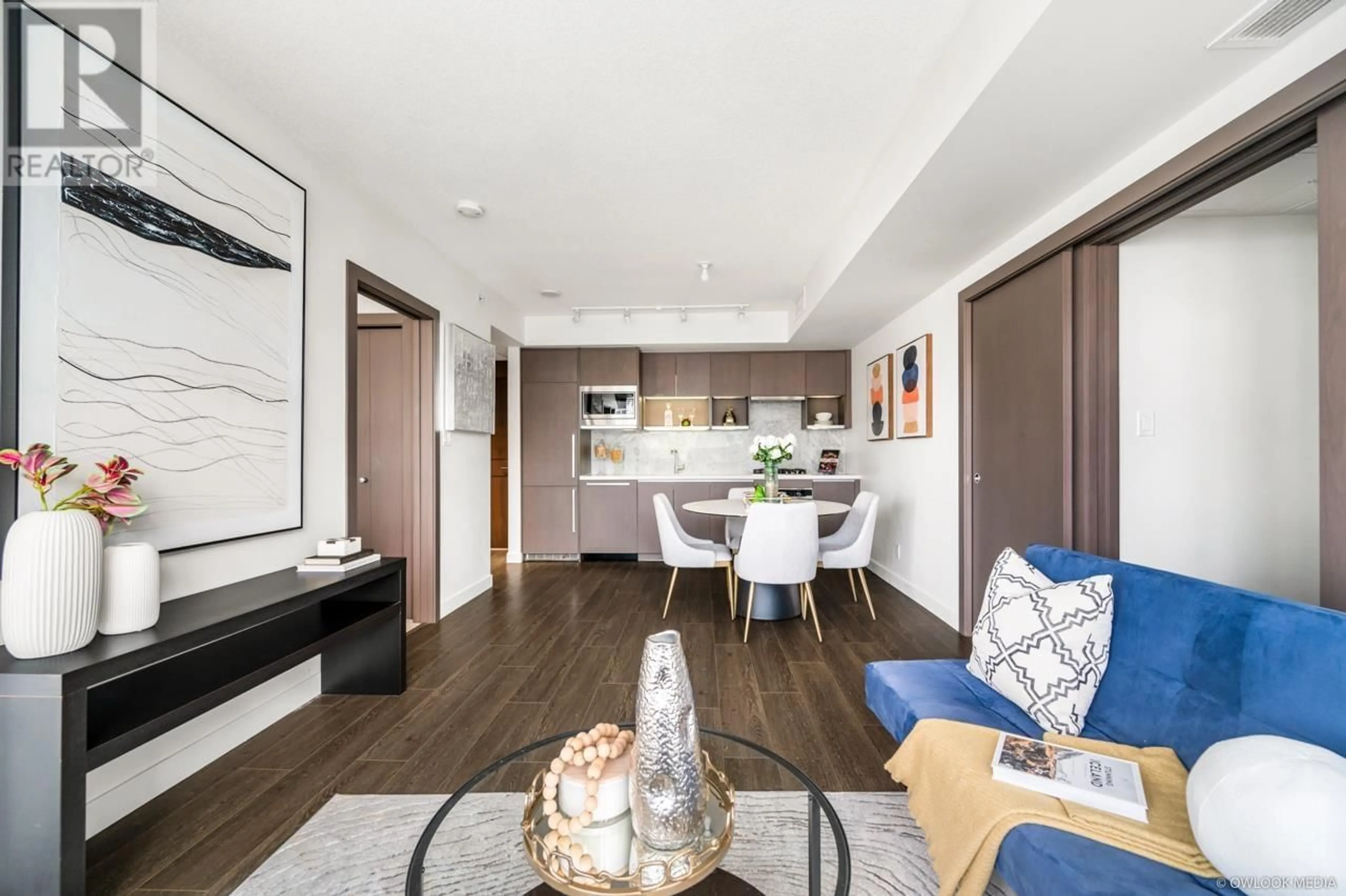 Living room, wood floors for 1619 68 SMITHE STREET, Vancouver British Columbia V6B0P4