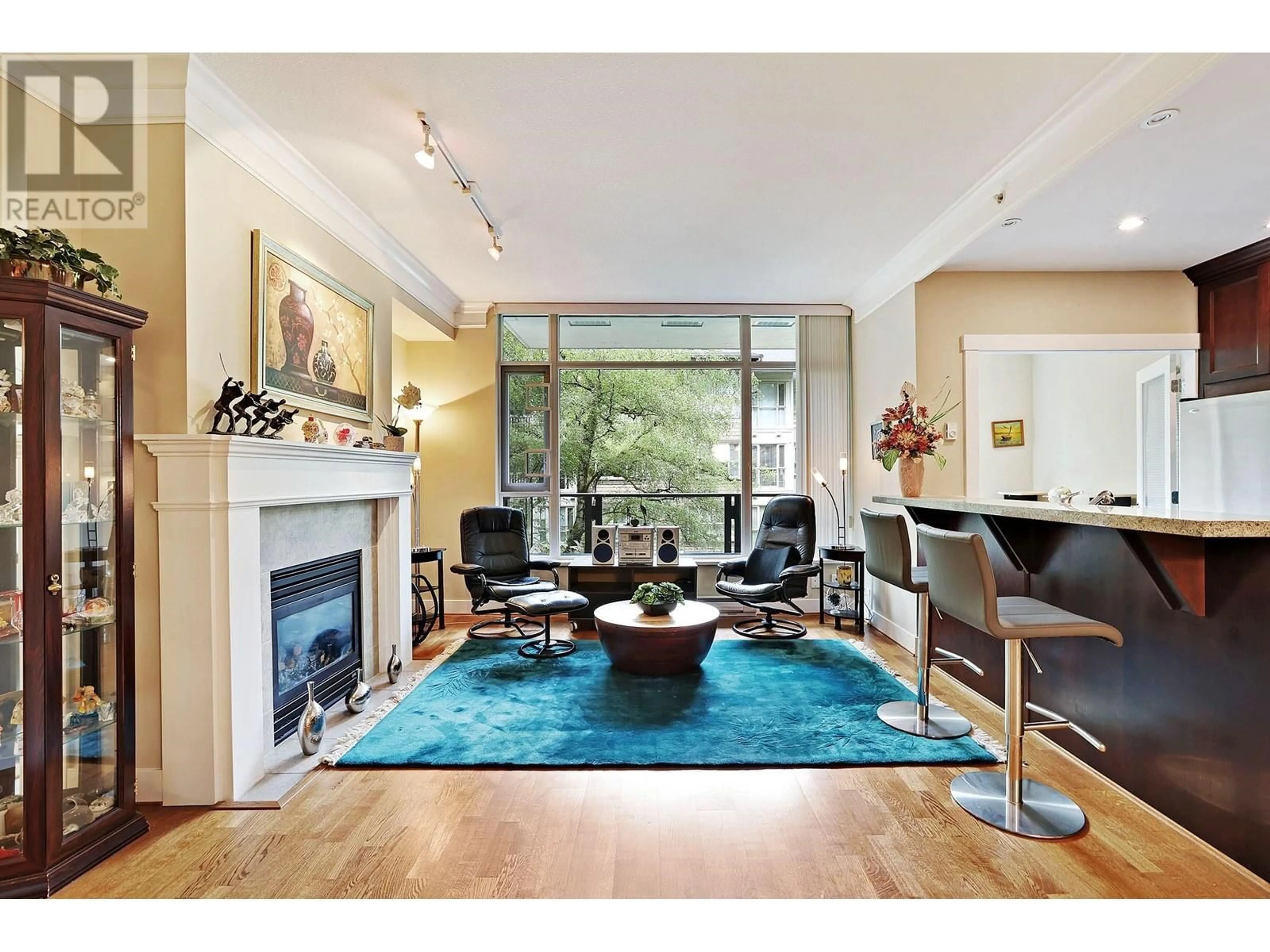 Living room, wood floors for 205 4685 VALLEY DRIVE, Vancouver British Columbia V6J5M2