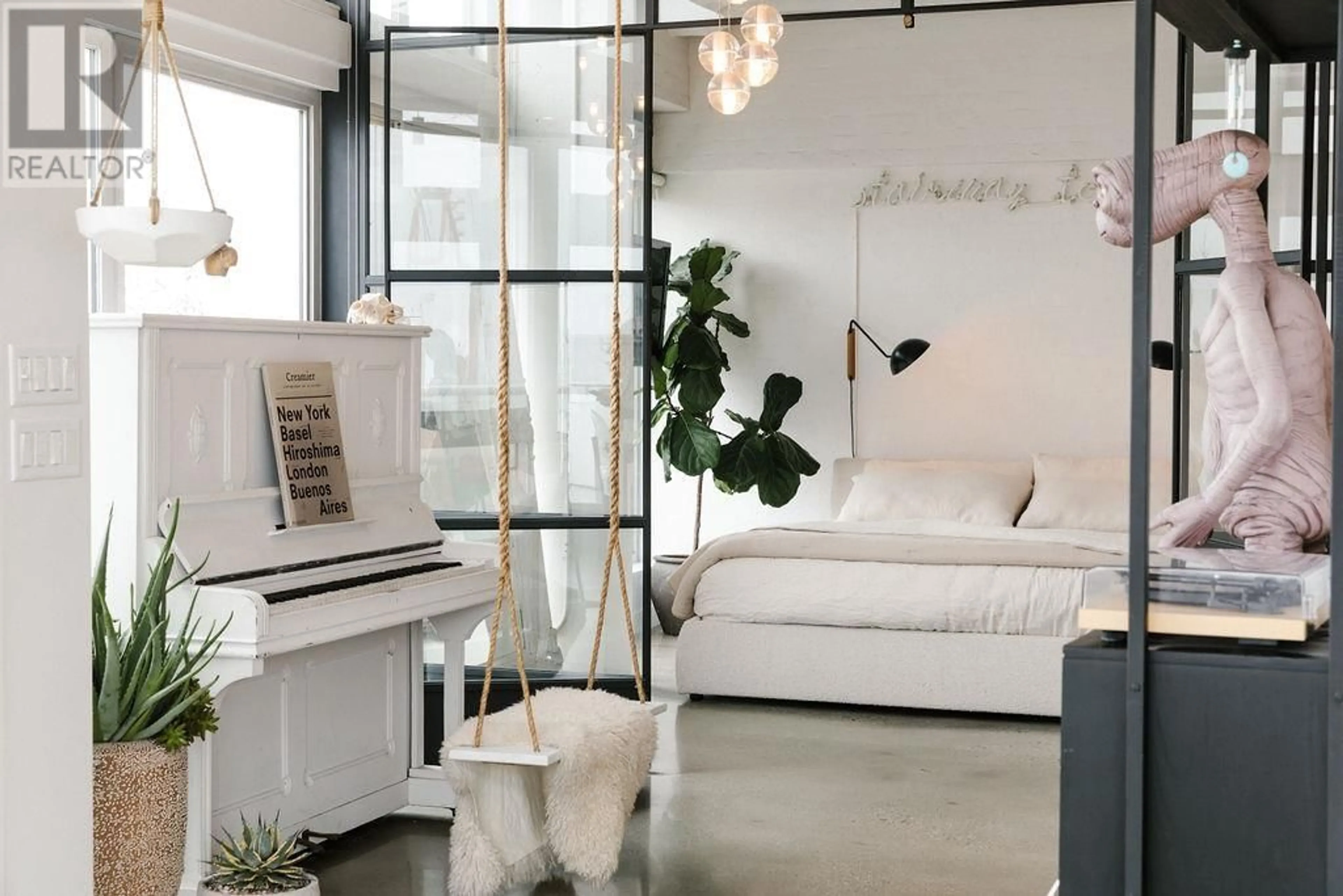 Living room, ceramic floors for 1010 289 ALEXANDER STREET, Vancouver British Columbia V6A4H6