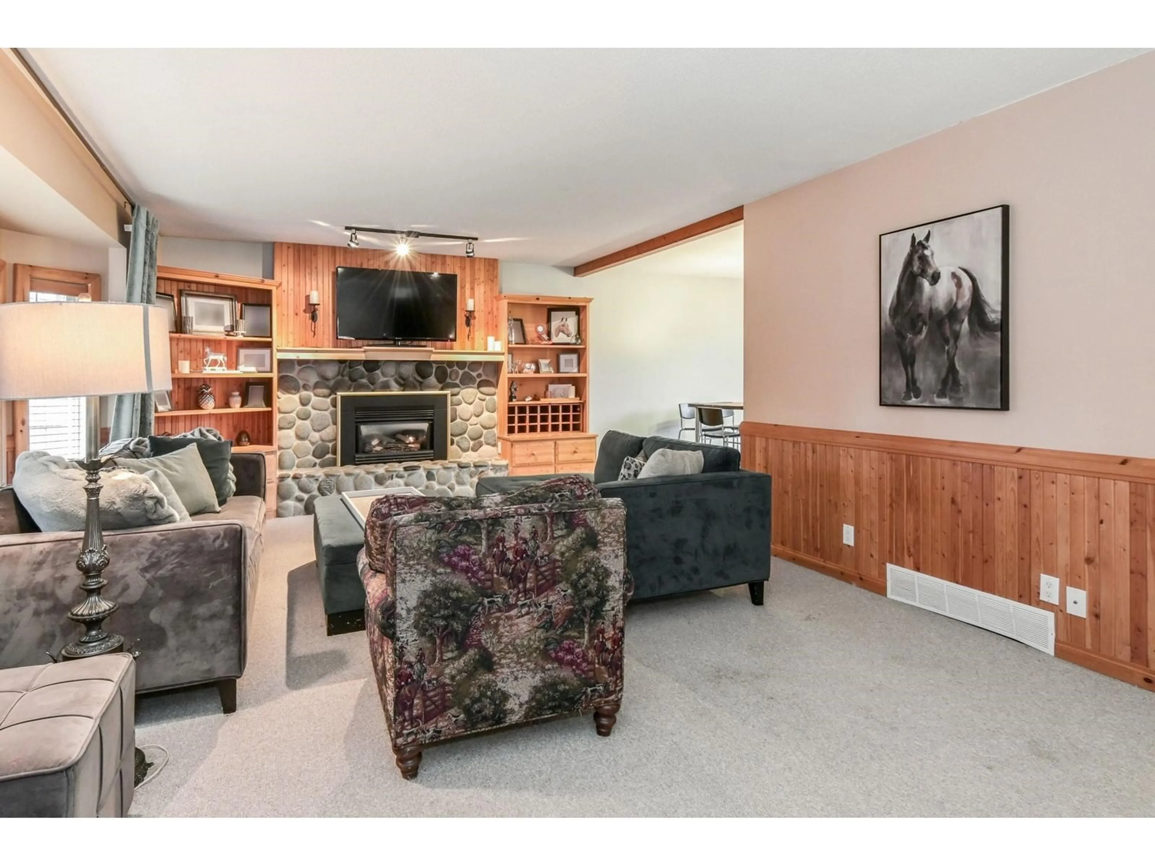 Living room, wood floors for 24861 56 AVENUE, Langley British Columbia V4W1G3