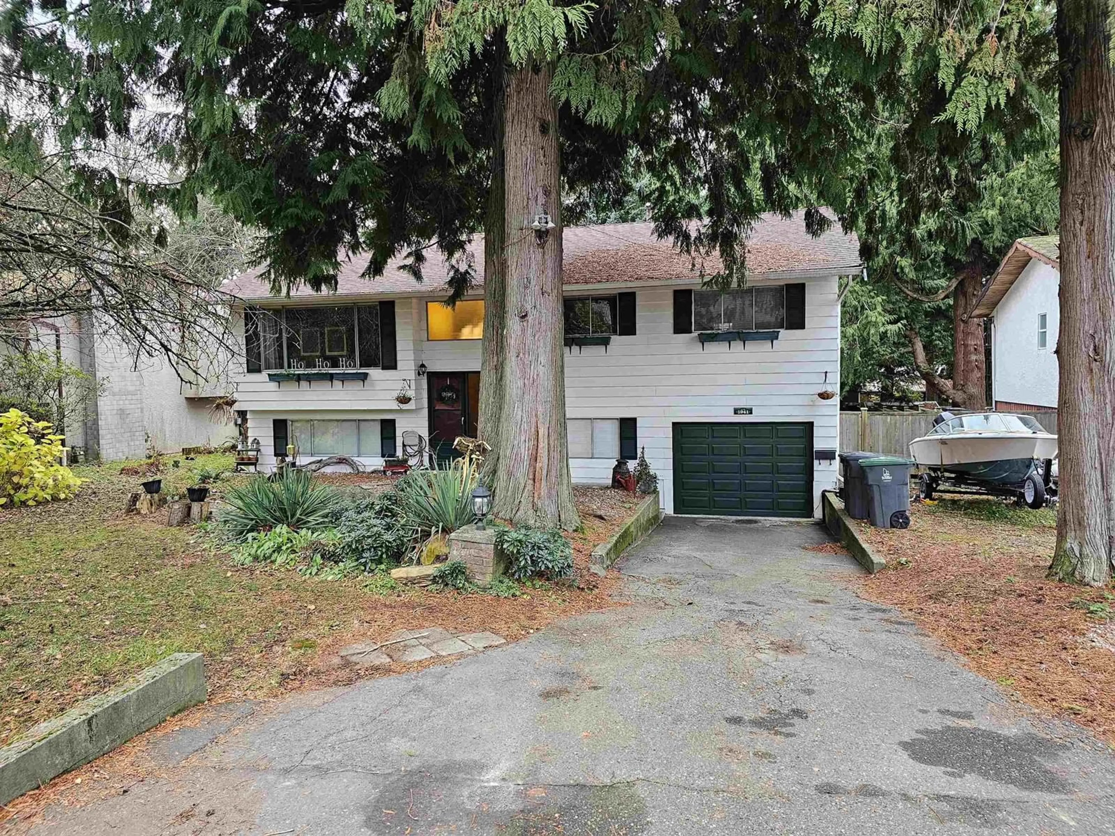 Frontside or backside of a home, the street view for 1941 127A STREET, Surrey British Columbia V4A3S8