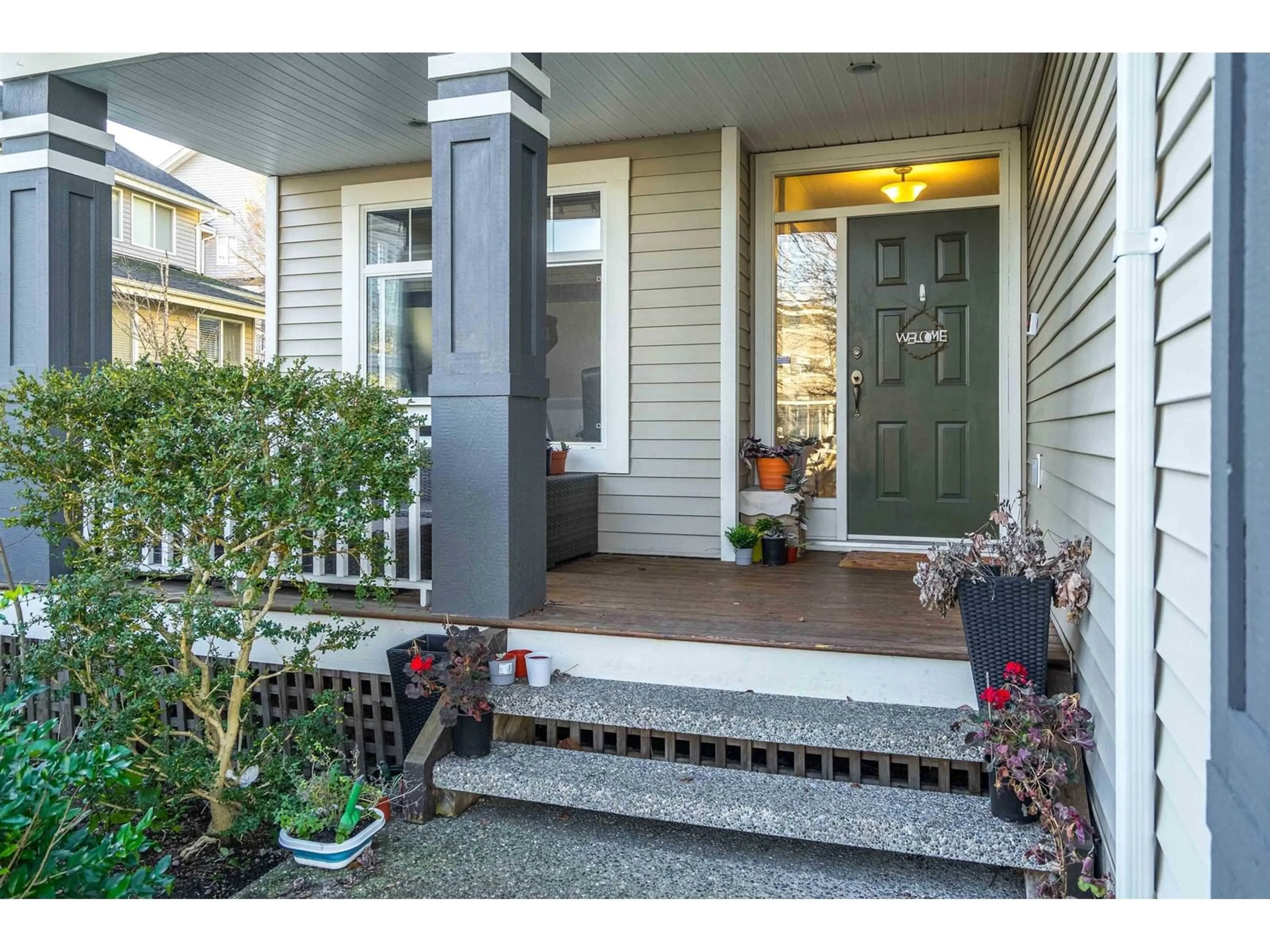 Indoor entryway, wood floors for 6751 204B STREET, Langley British Columbia V2Y3C9