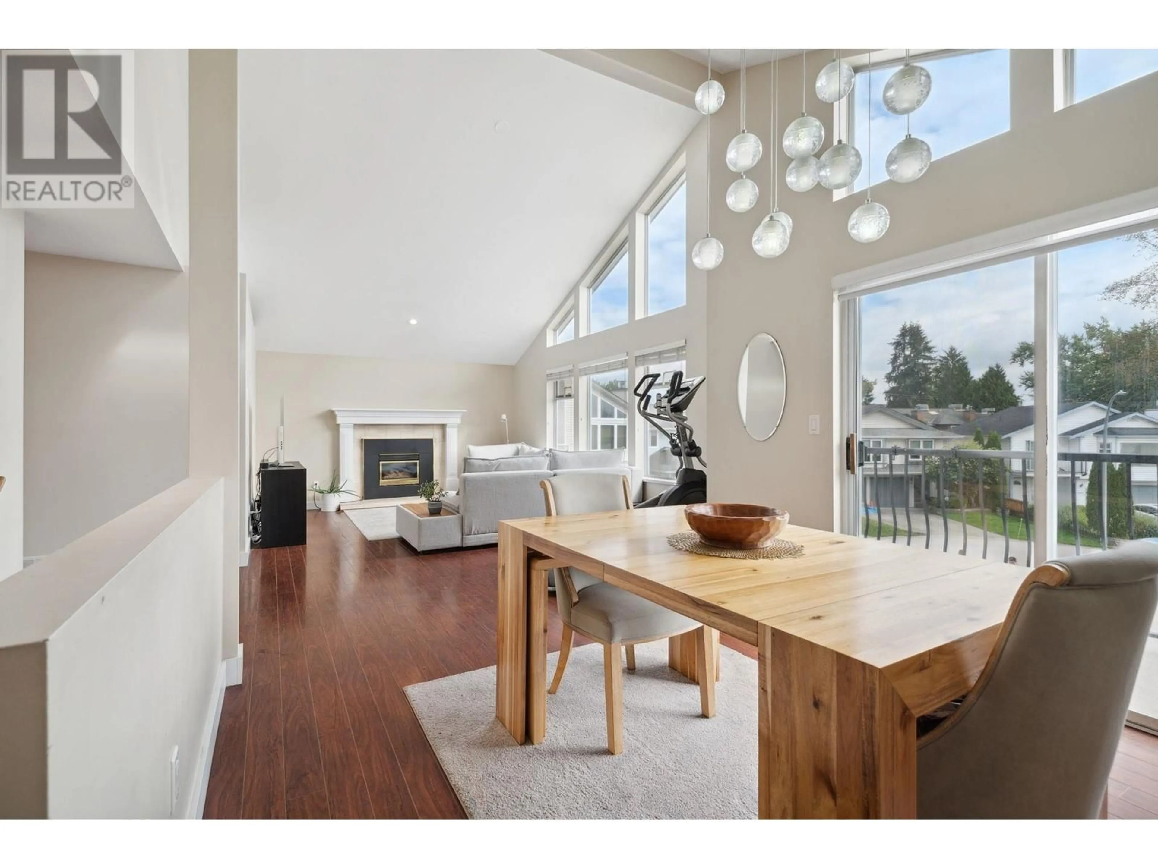 Dining room, wood floors for 1385 YARMOUTH STREET, Port Coquitlam British Columbia V3C5P9