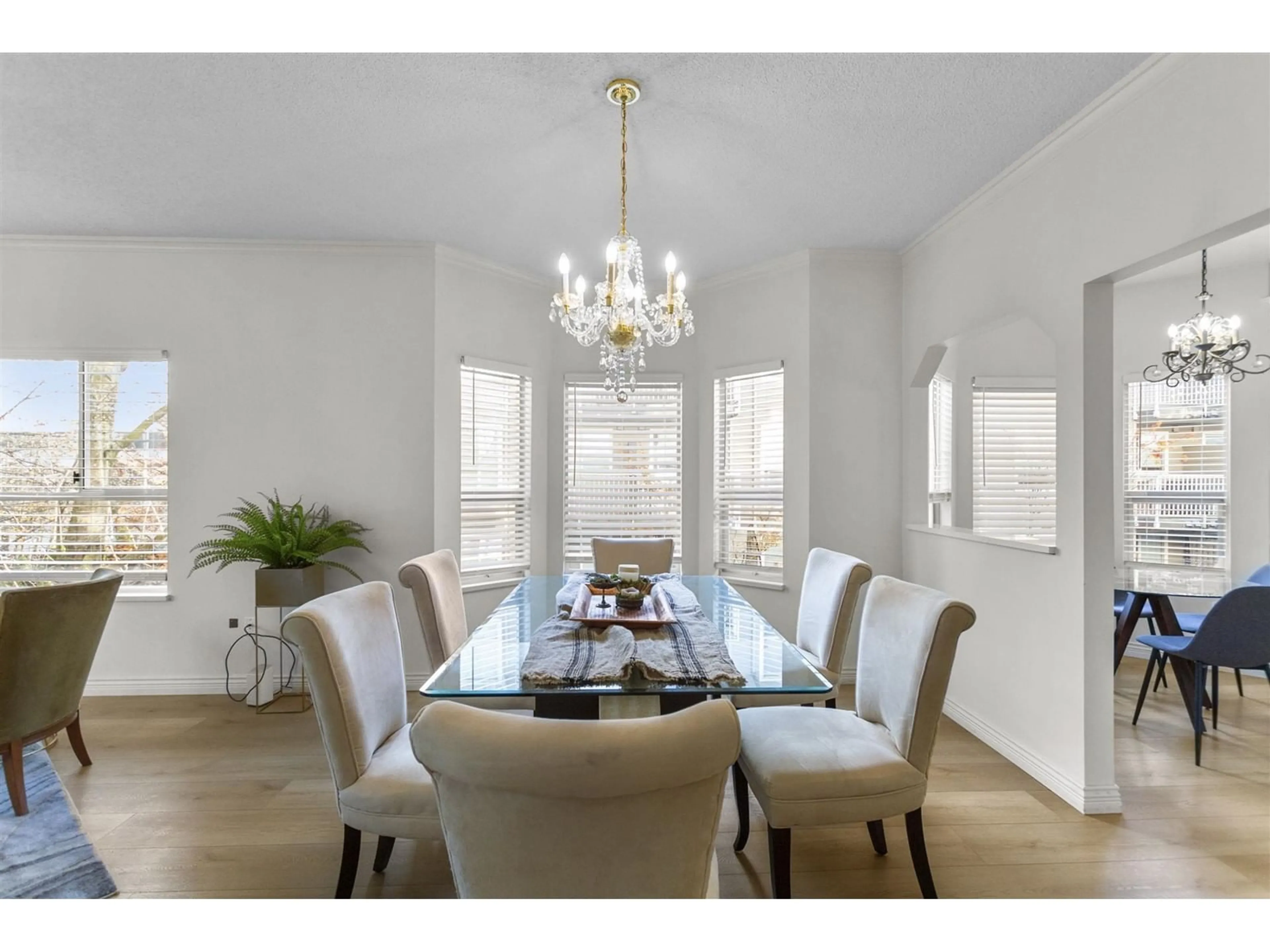 Dining room, wood floors for 303 5646 200 STREET, Langley British Columbia V3A1M8