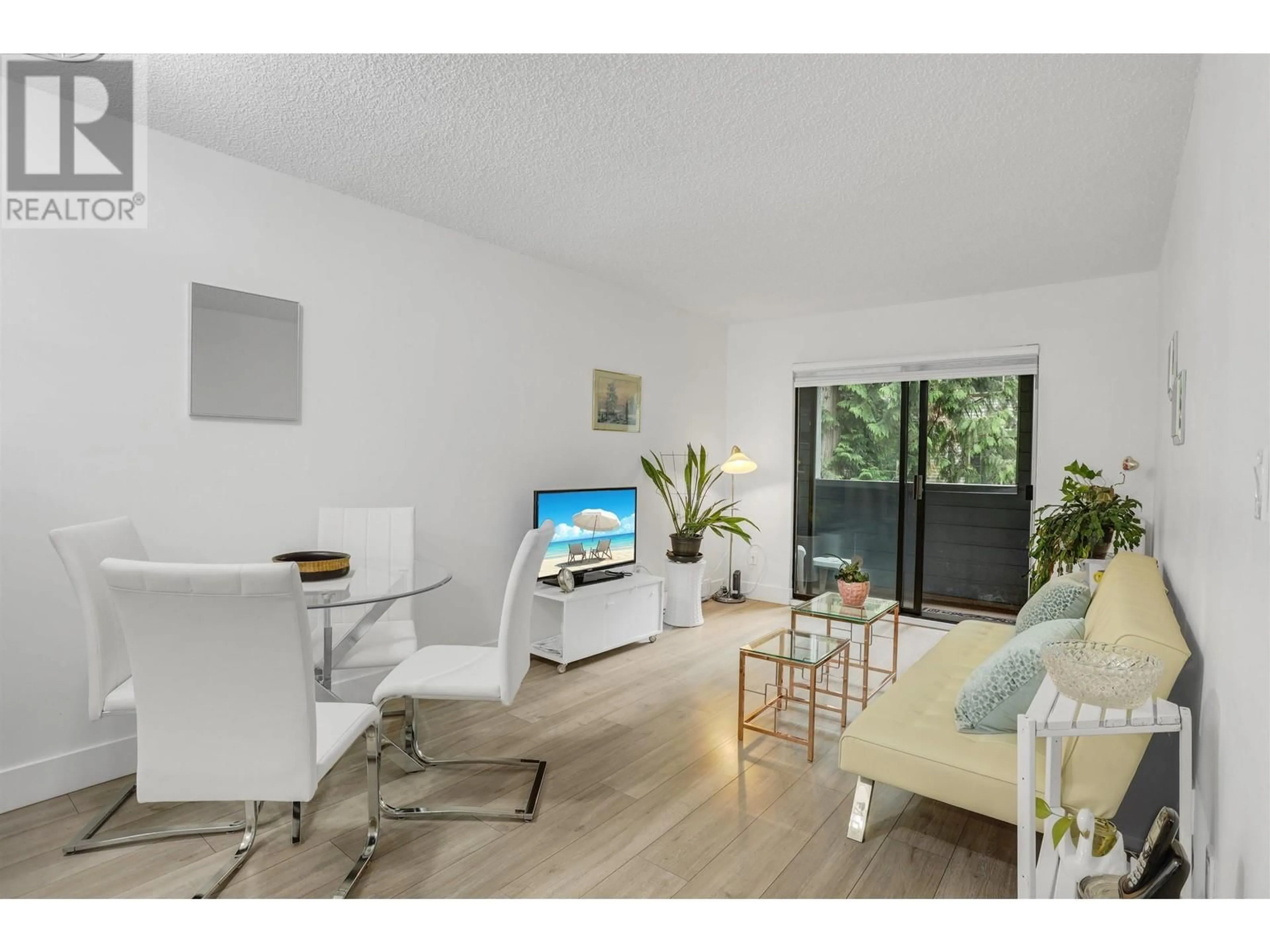 A pic of a room, wood floors for 205 1948 COQUITLAM AVENUE, Port Coquitlam British Columbia V3B1J3