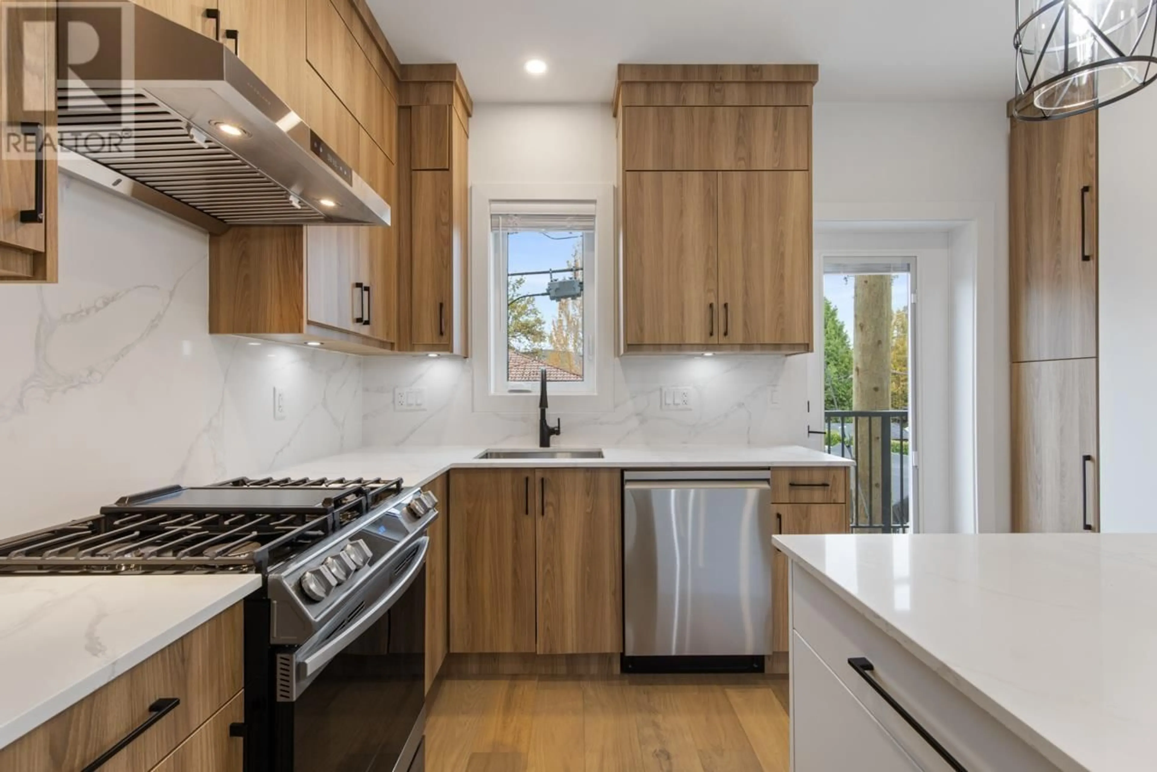 Open concept kitchen for 1369 E 24TH AVENUE, Vancouver British Columbia V5V2B6