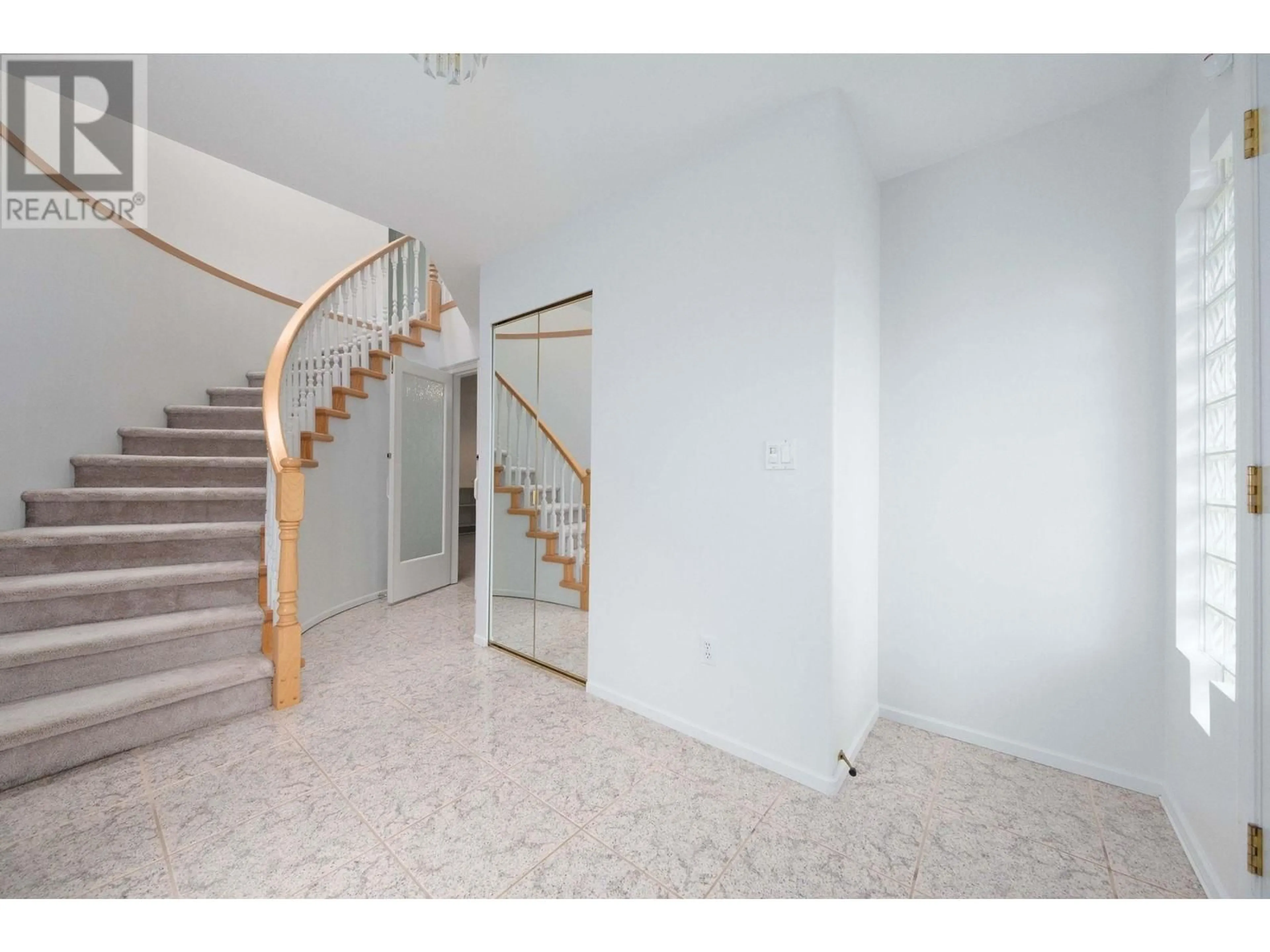 Indoor foyer, not visible floor for 5257 NORFOLK STREET, Burnaby British Columbia V5G1G3