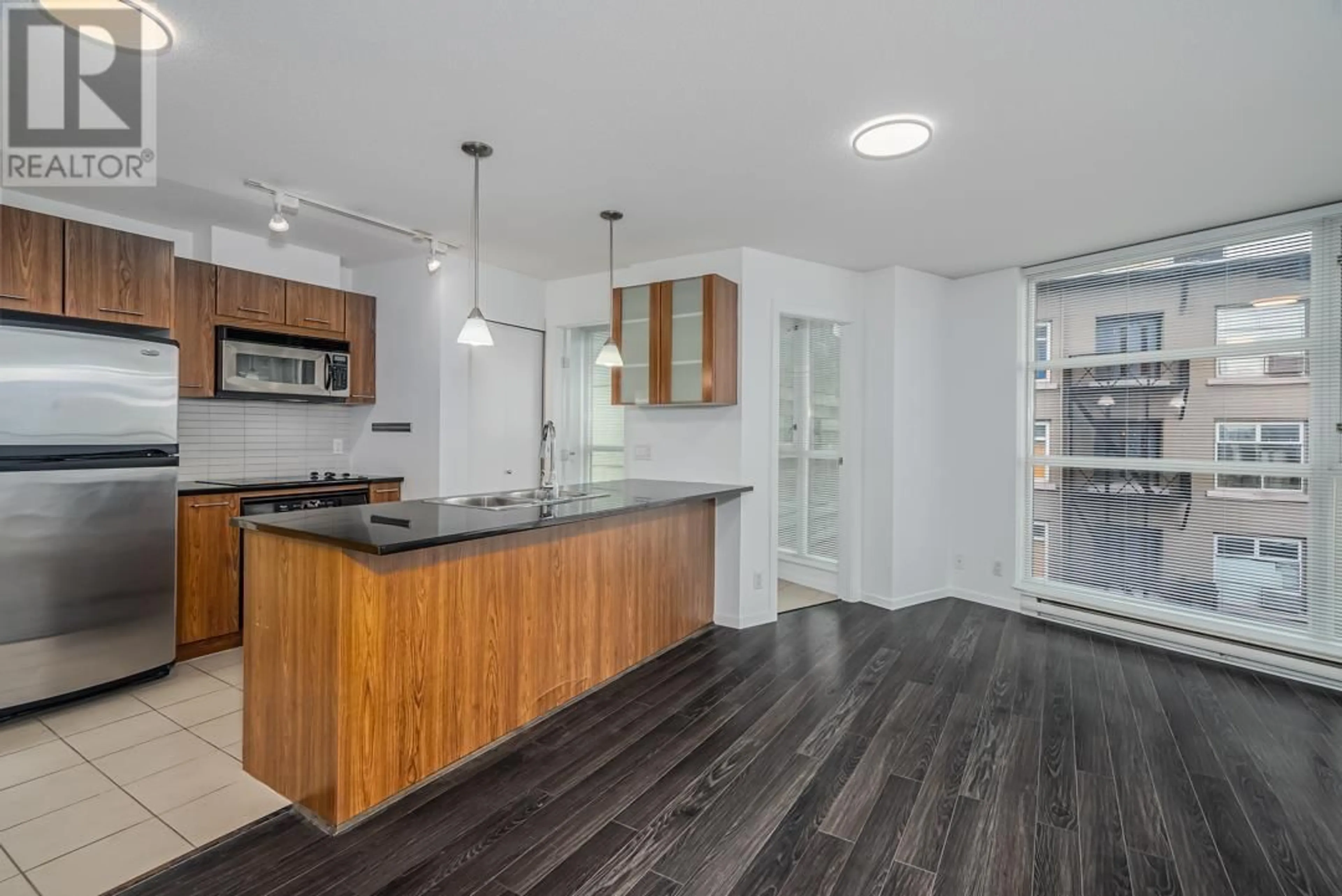 Open concept kitchen for 602 1199 SEYMOUR STREET, Vancouver British Columbia V6B1K3