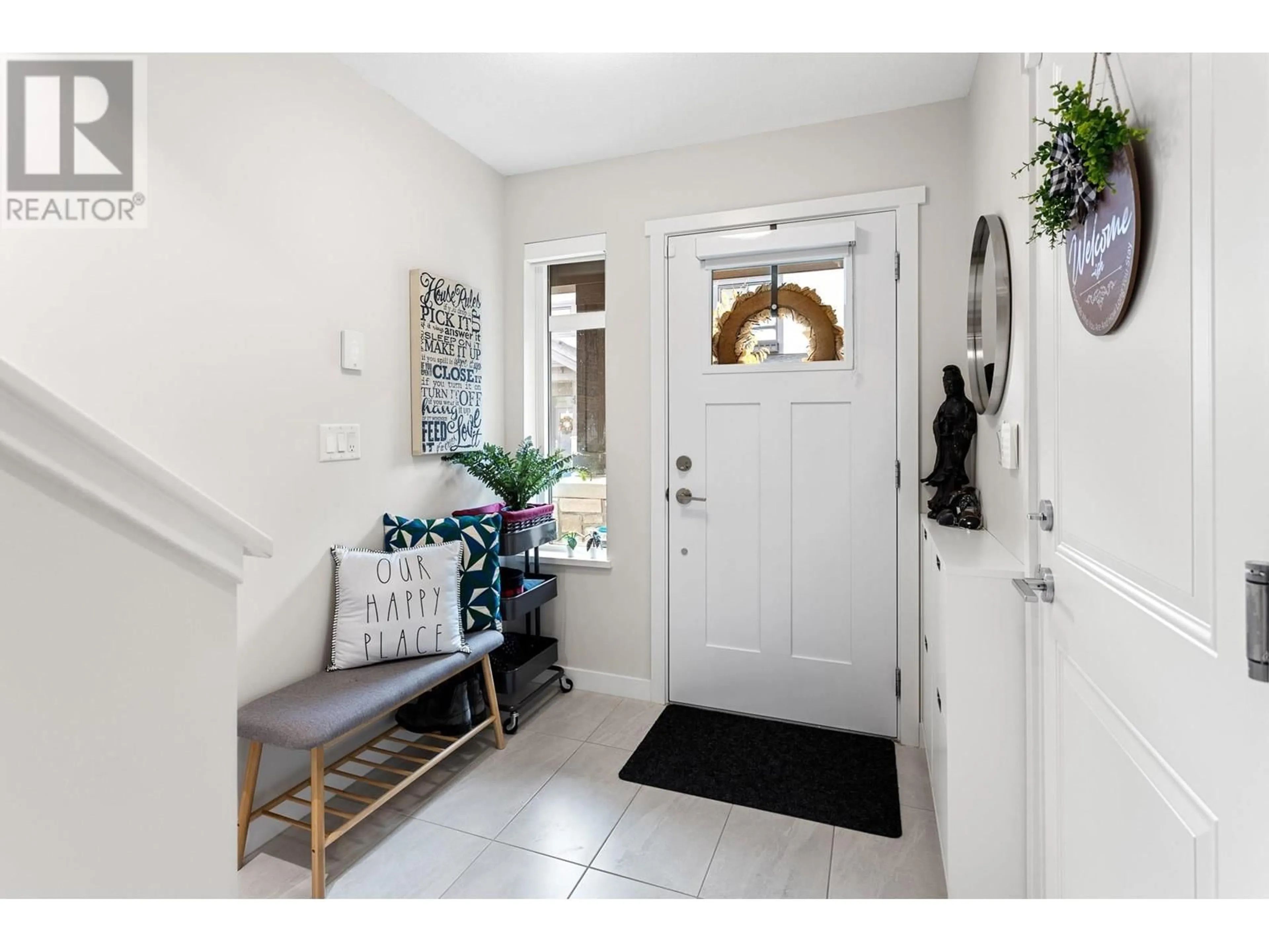 Indoor entryway, wood floors for 137 1350 MITCHELL STREET, Coquitlam British Columbia V3E0S7