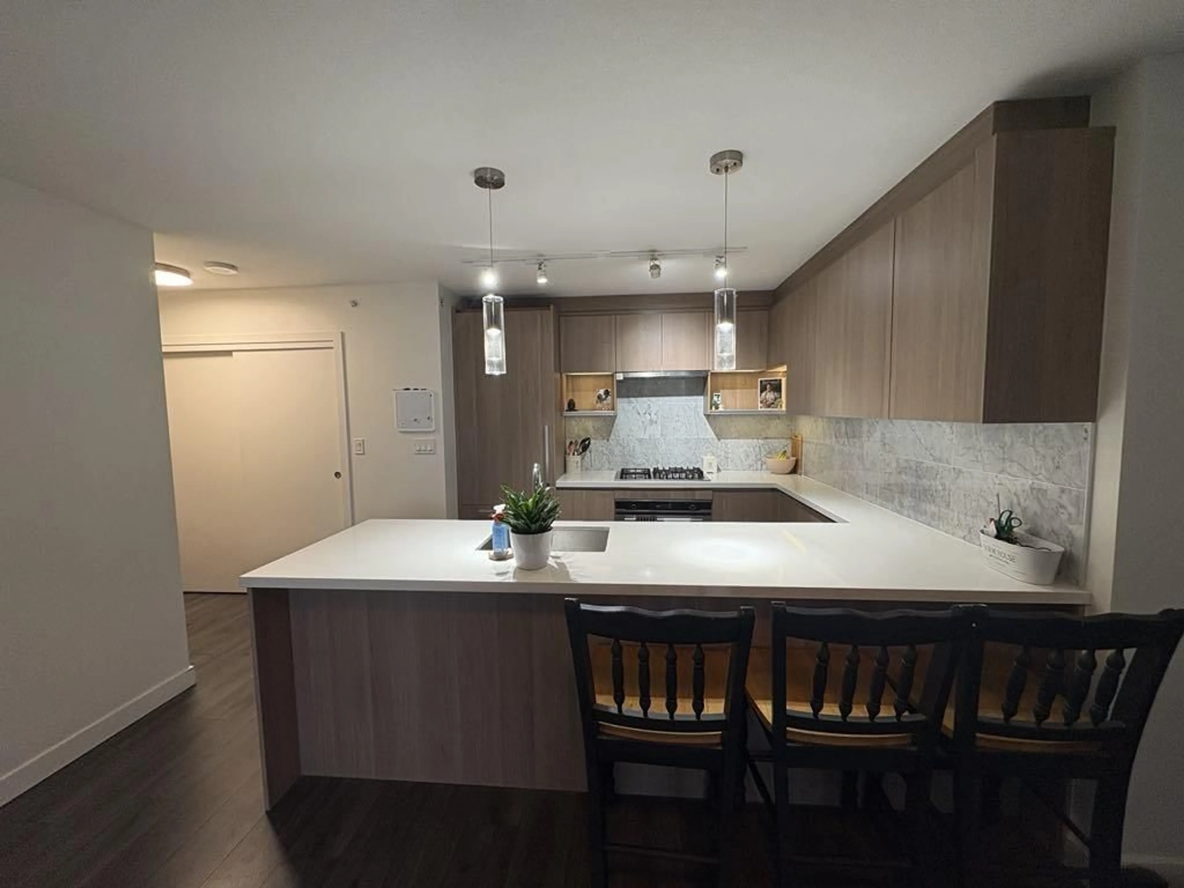 Open concept kitchen, unknown for 2806 - 13696 100, Surrey British Columbia V3T0L5