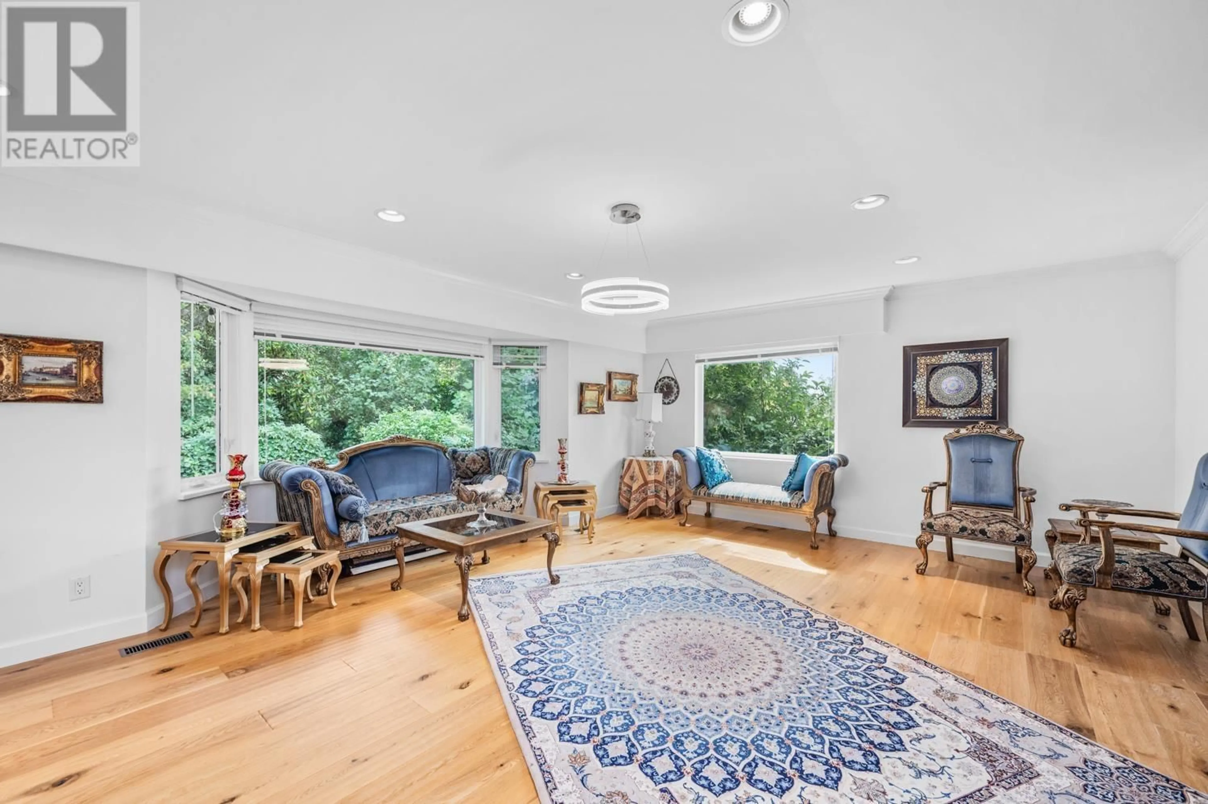 Living room, wood floors for 2045 27TH STREET, West Vancouver British Columbia V7V4L3