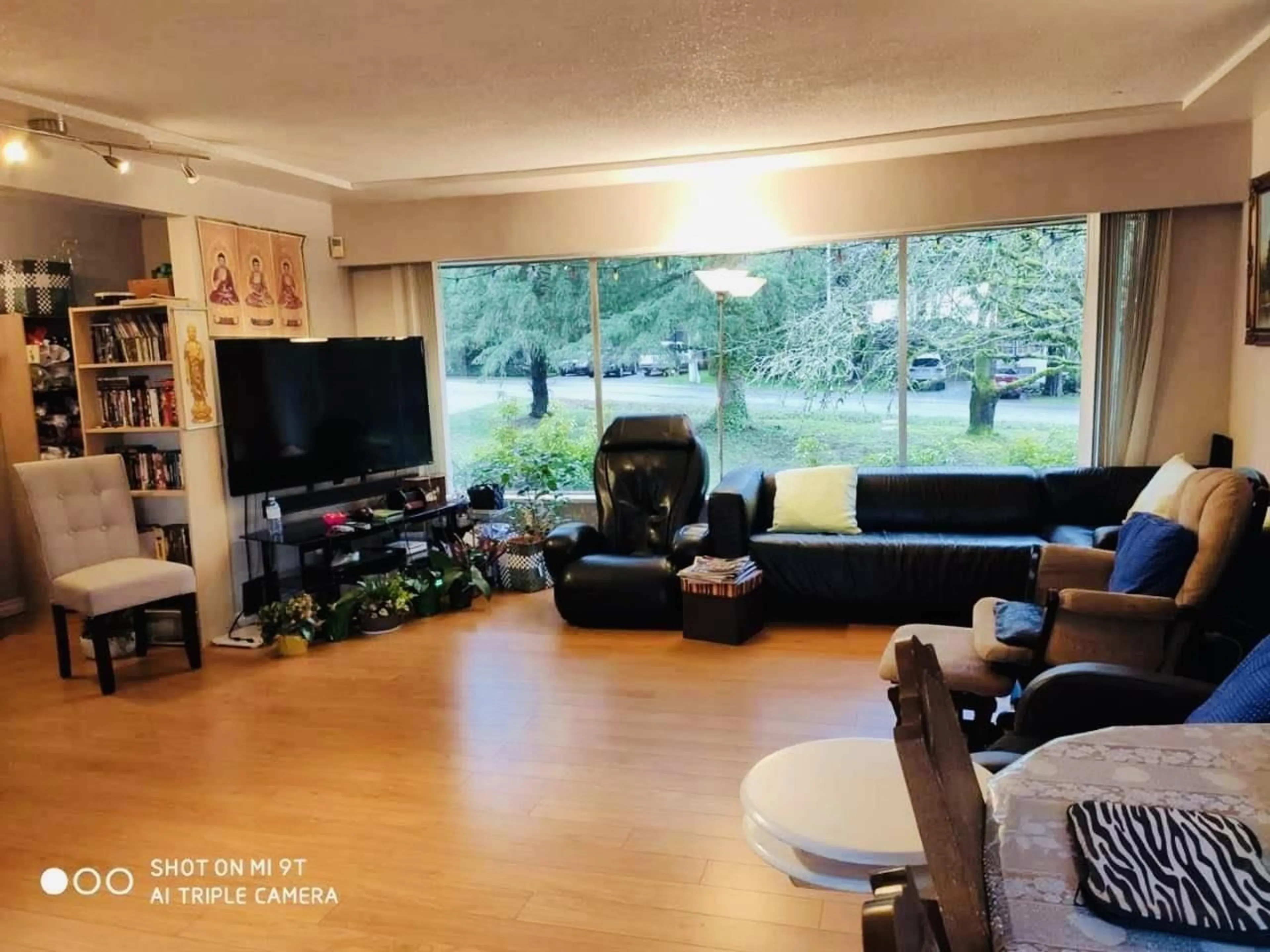 A pic of a room, wood floors for 7819 156 STREET, Surrey British Columbia V3S3R2