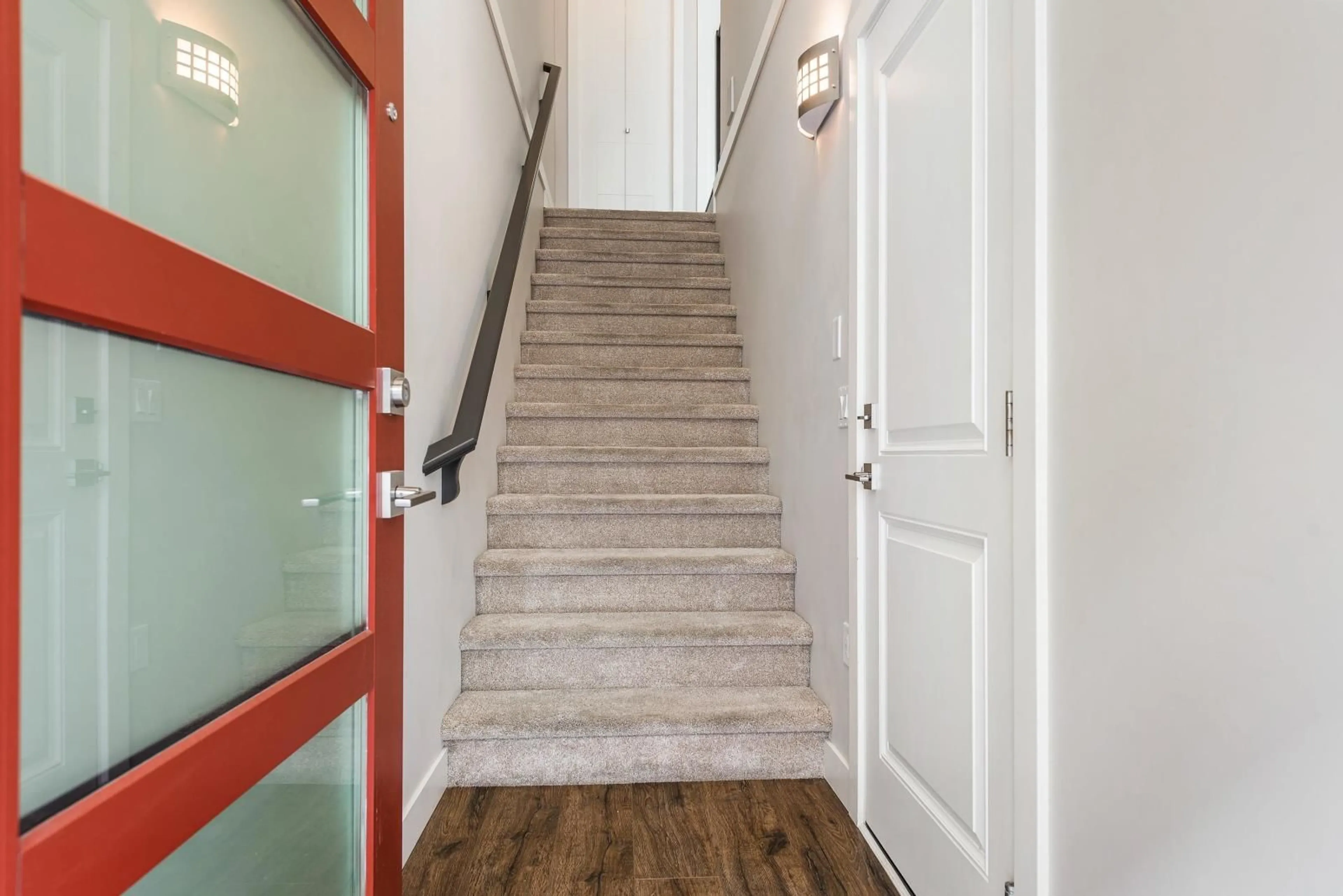 Indoor foyer, wood floors for 8 8466 MIDTOWN WAY, Chilliwack British Columbia V2P2N1