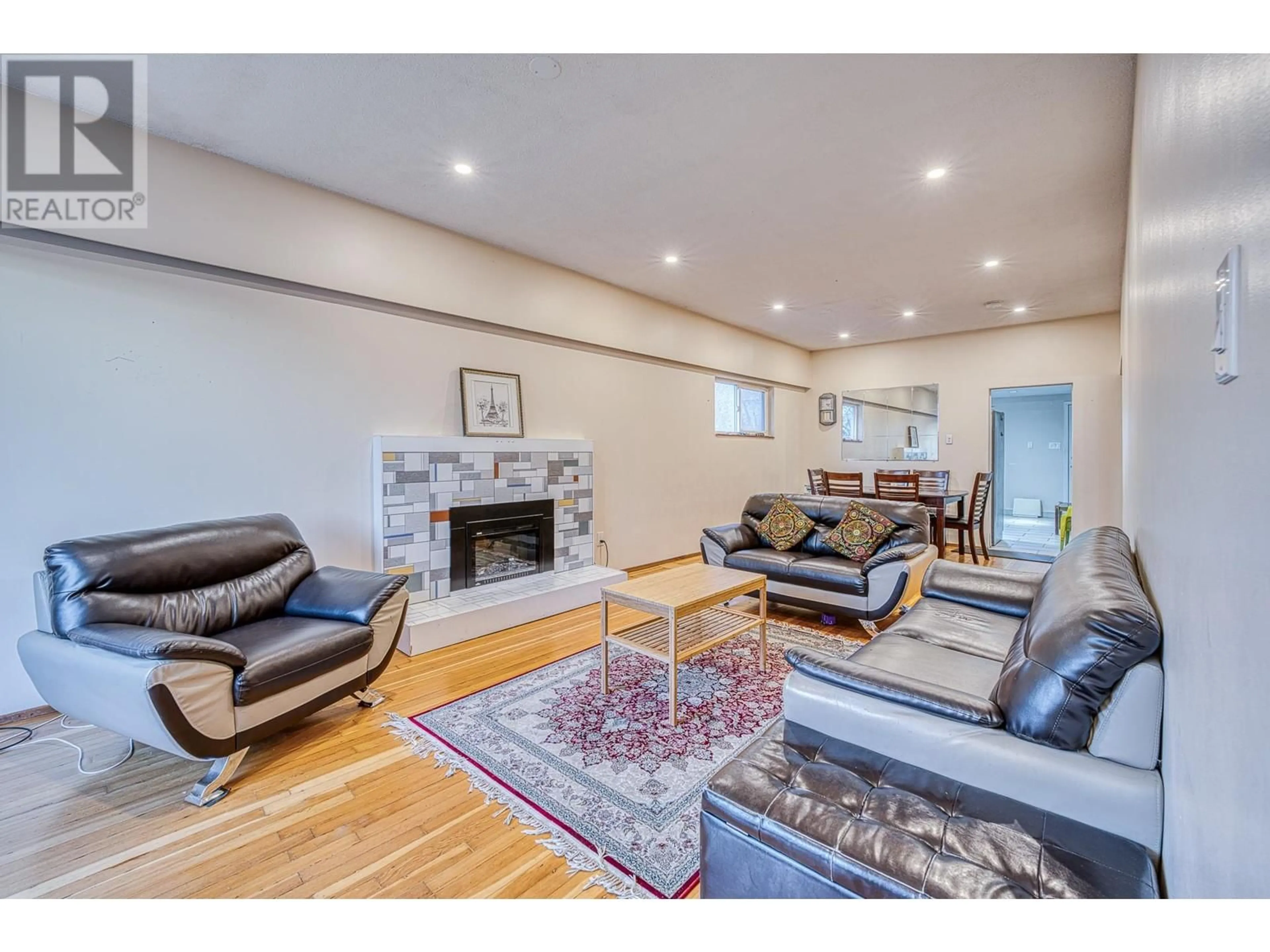 Living room, wood floors for 620 SLOCAN STREET, Vancouver British Columbia V5K3X7