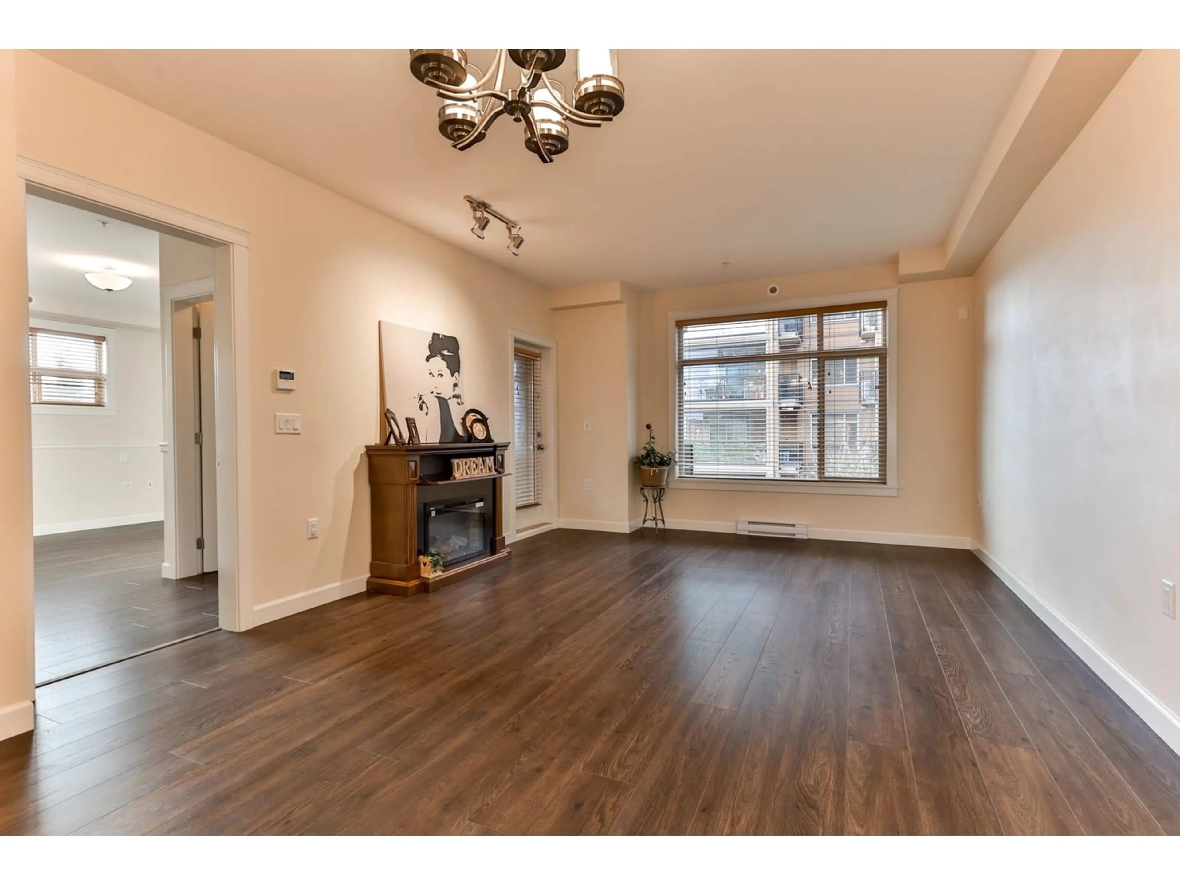 Other indoor space, wood floors for B327 20716 WILLOUGHBY TOWN CENTER DRIVE, Langley British Columbia V2Y3J8