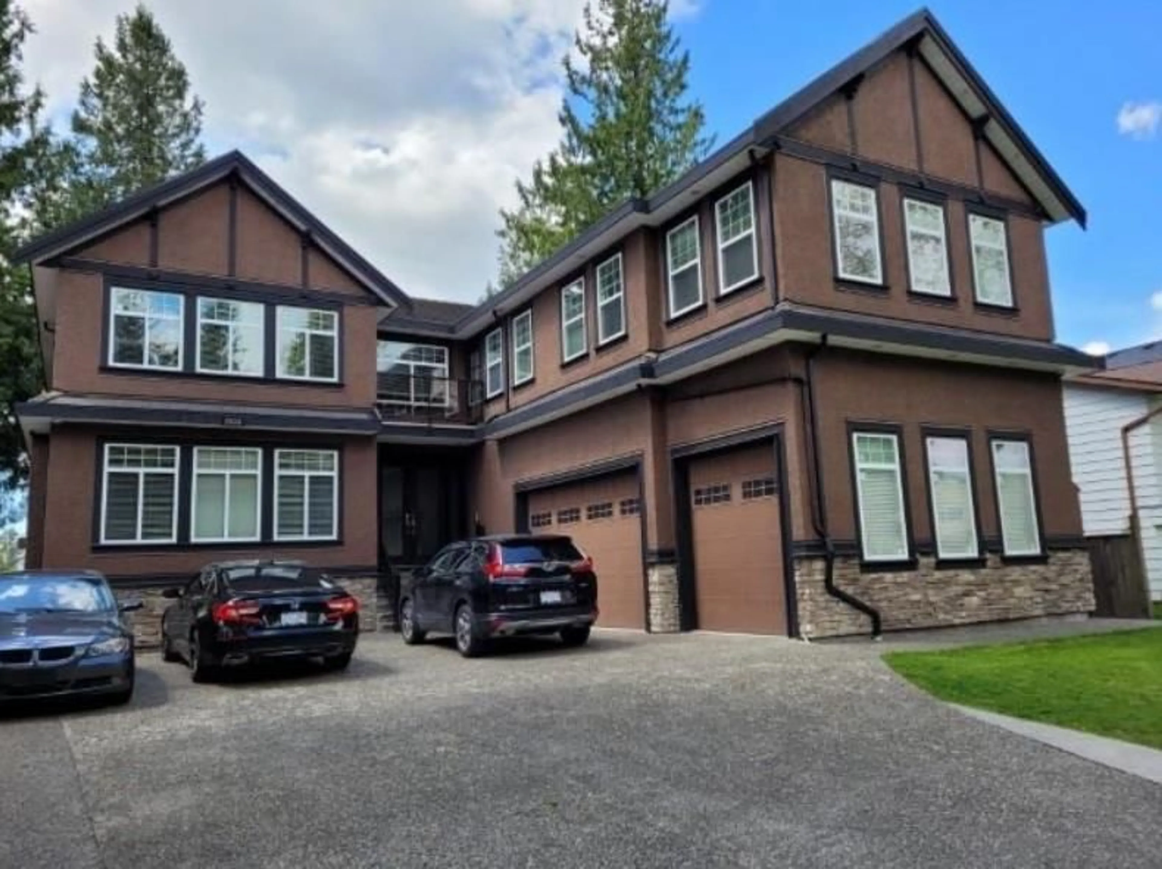 Unknown for 7033 129A STREET, Surrey British Columbia V3W7B1