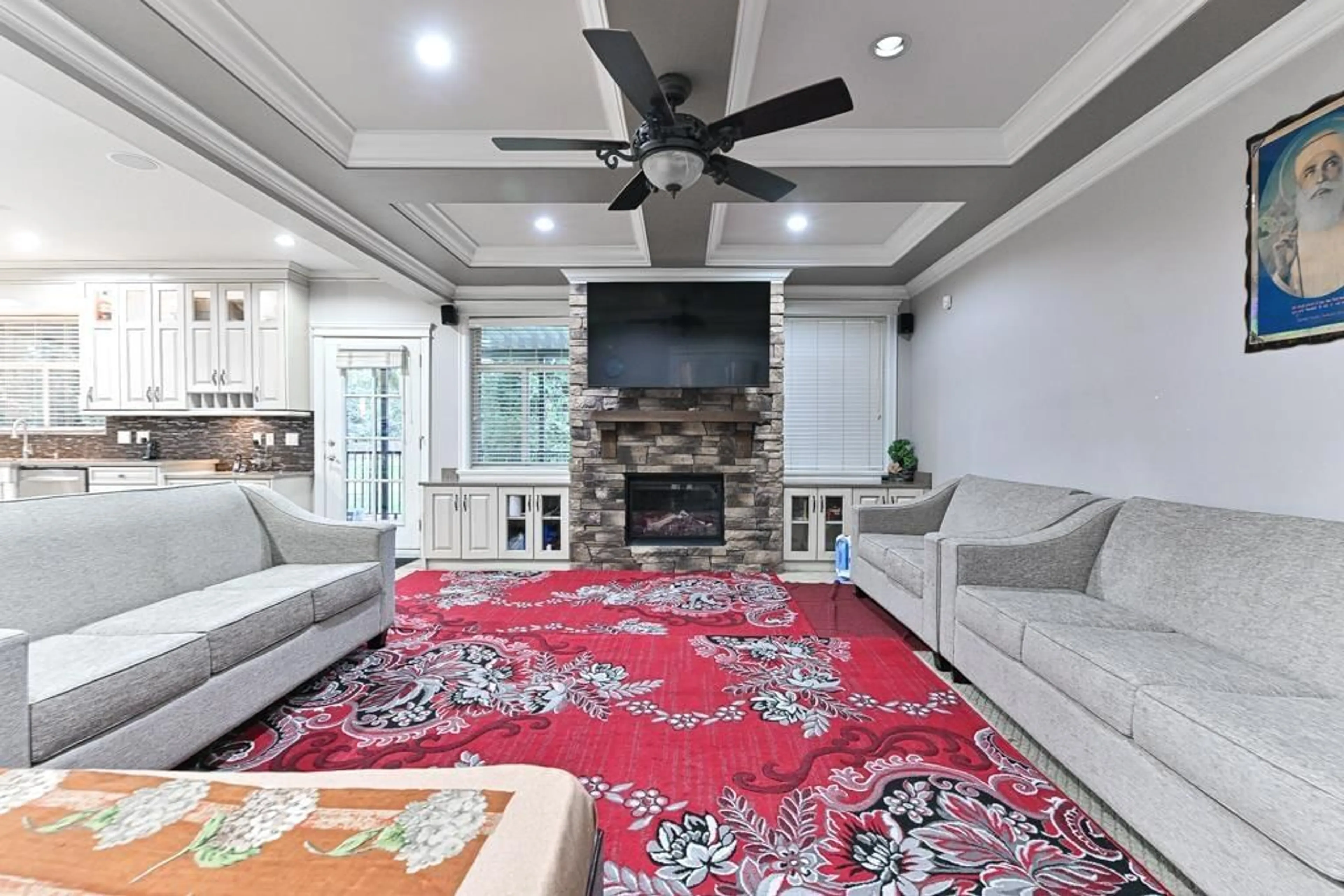 Living room with furniture, carpet floor for 7033 129A STREET, Surrey British Columbia V3W7B1